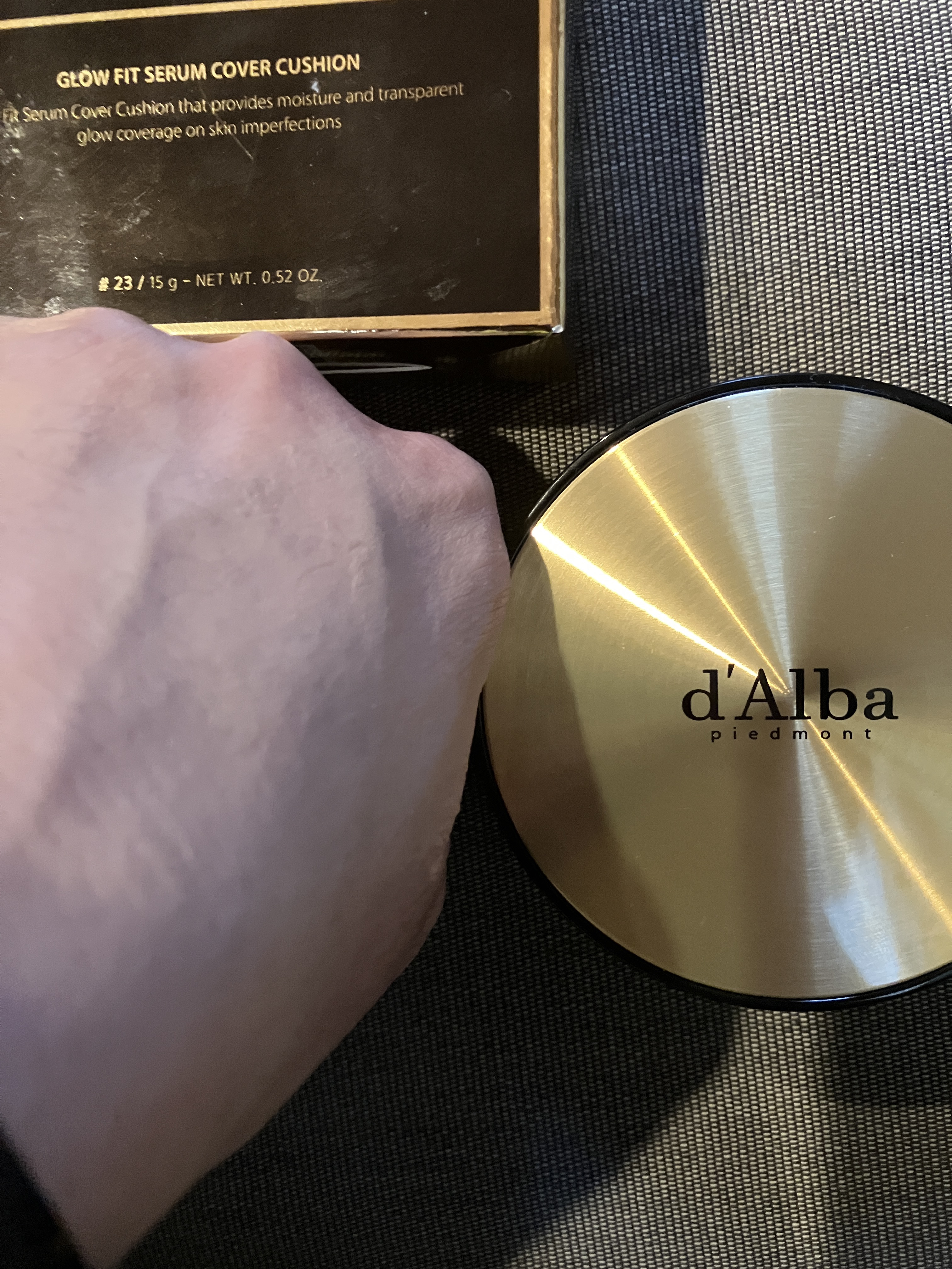 グロウフィットセラムカバークッション 23 ミディアムベージュ/ダルバ/クッションファンデーションを使ったクチコミ（1枚目）