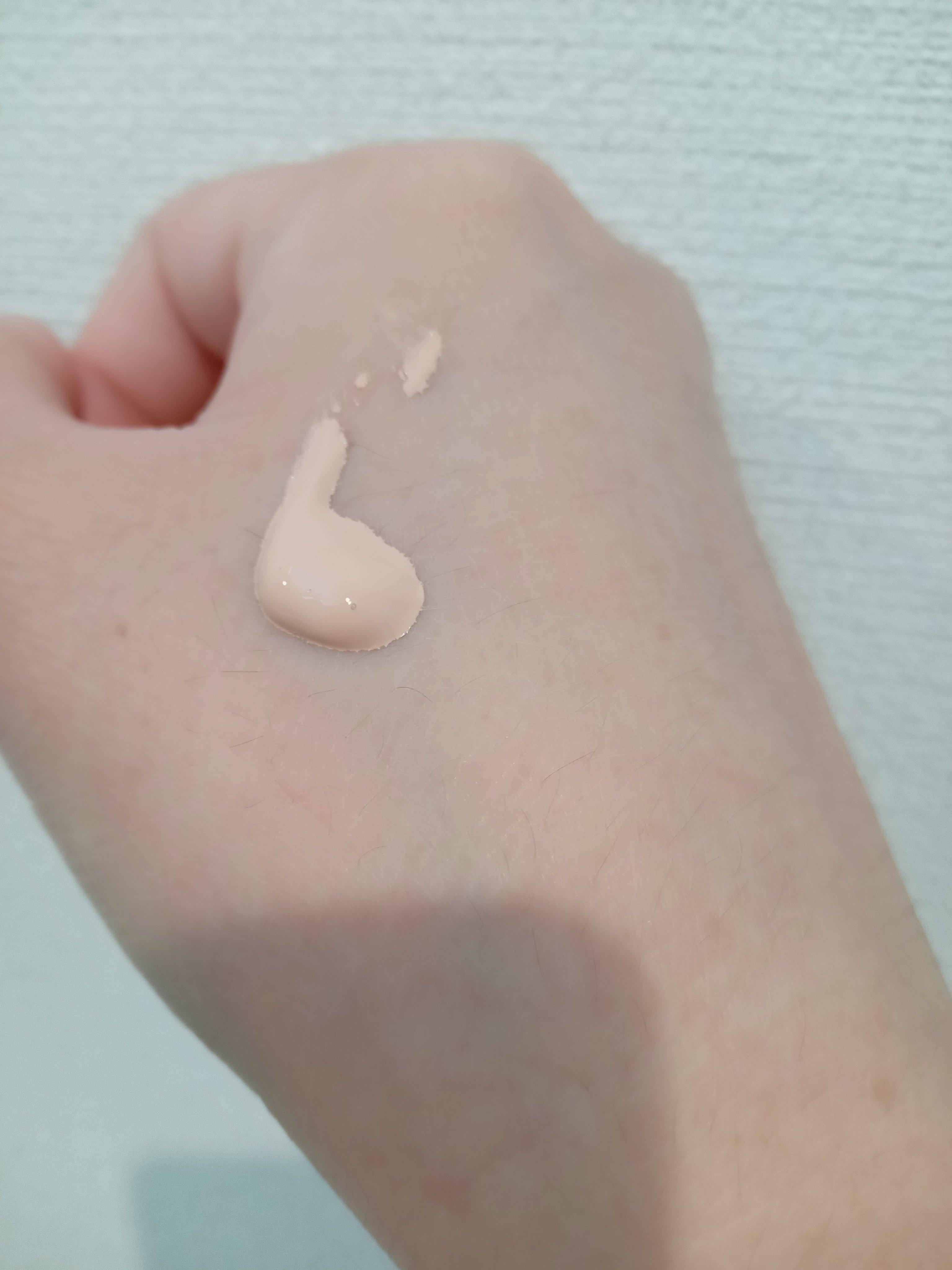 クレ・ド・ポー ボーテ タンクレームエクラn/クレ・ド・ポー ボーテ/クリーム・エマルジョンファンデーションを使ったクチコミ（3枚目）