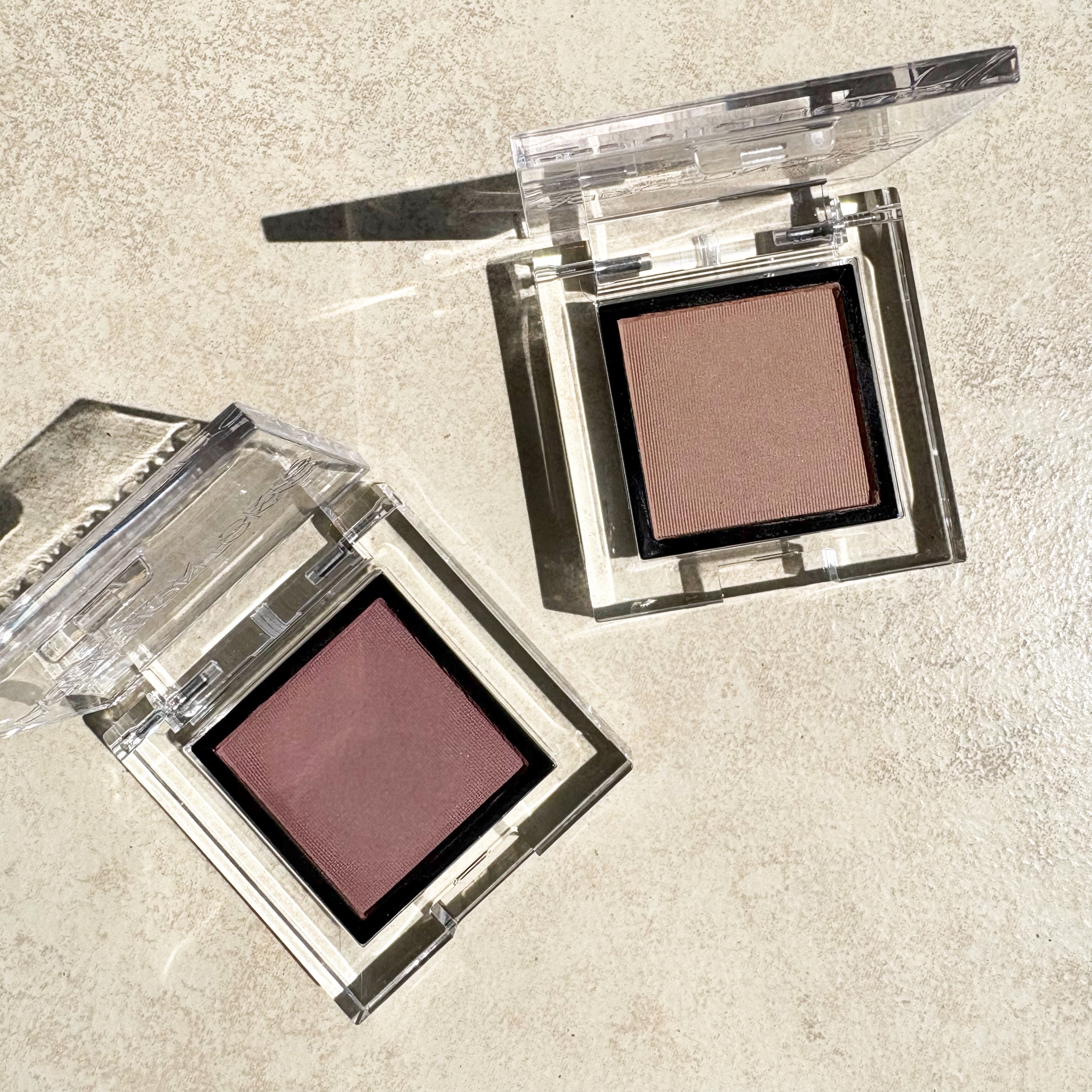 アディクション ザ アイシャドウ マット/ADDICTION/単色アイシャドウを使ったクチコミ（2枚目）