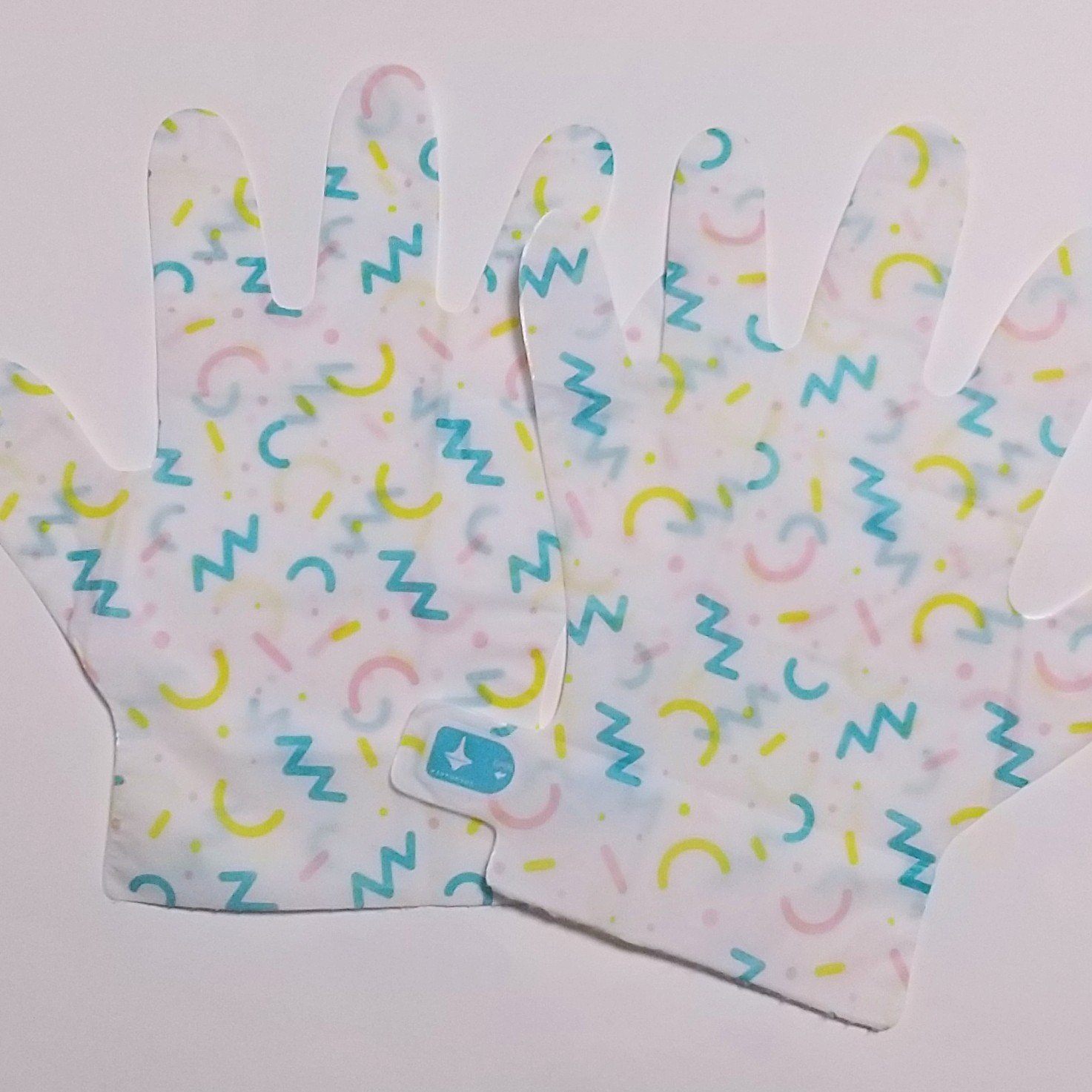 ミルキーモイスチャーハンドマスク/MADFORCOS/ハンドクリームを使ったクチコミ（2枚目）