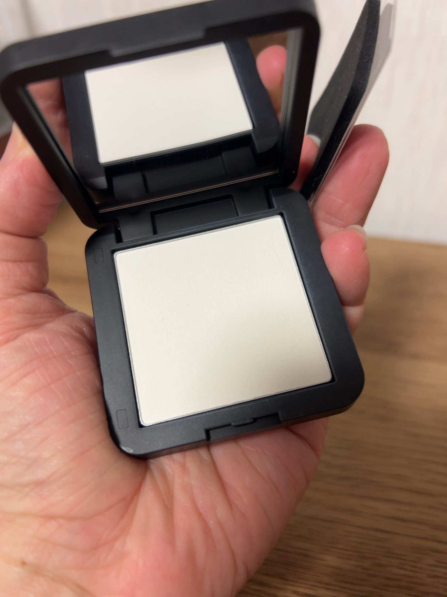 HDスキン プレストパウダー/MAKE UP FOR EVER/プレストパウダーを使ったクチコミ(3枚目)