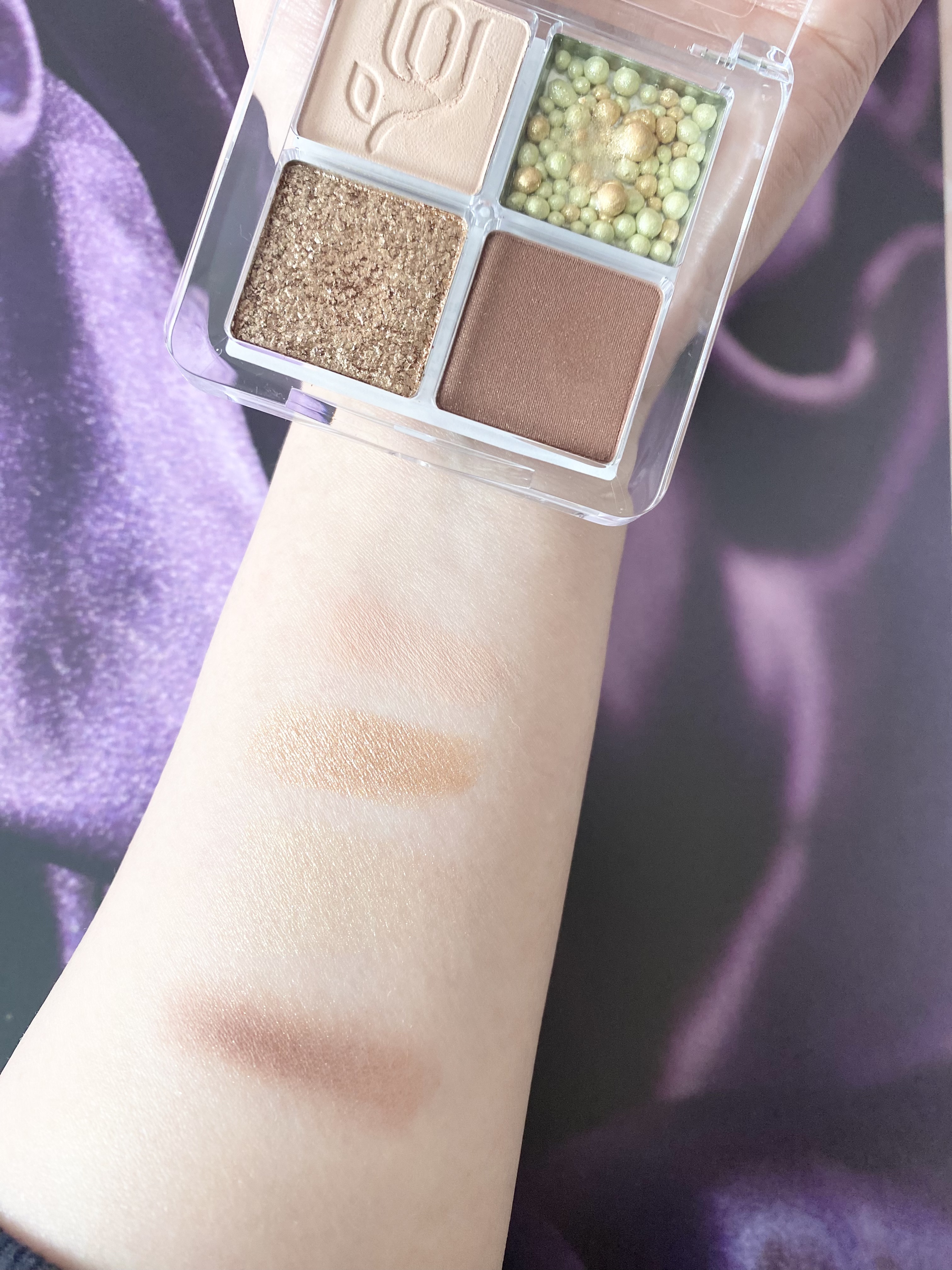 キャビアモイストタッチアイカラー /VOW/アイシャドウパレットを使ったクチコミ（3枚目）