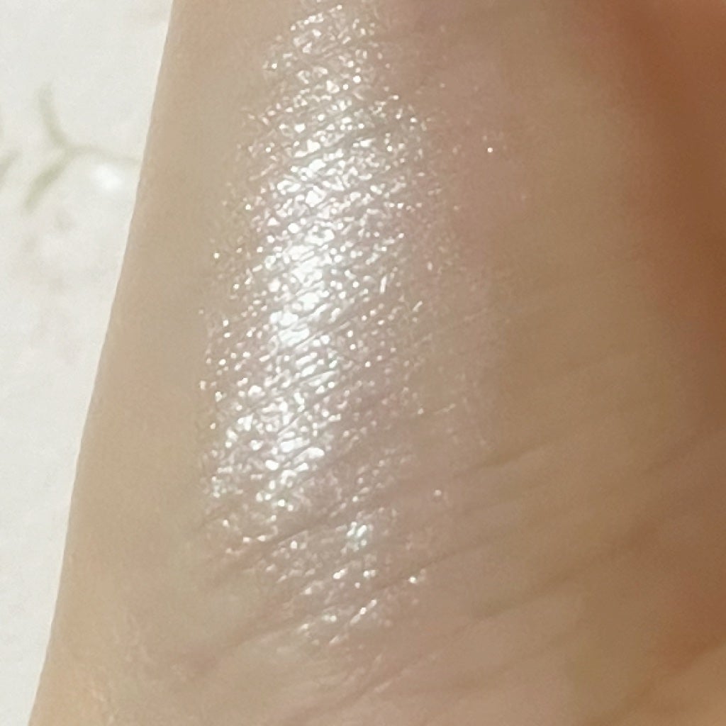 ボーム エサンシエル/CHANEL/スティックハイライトを使ったクチコミ(2枚目)