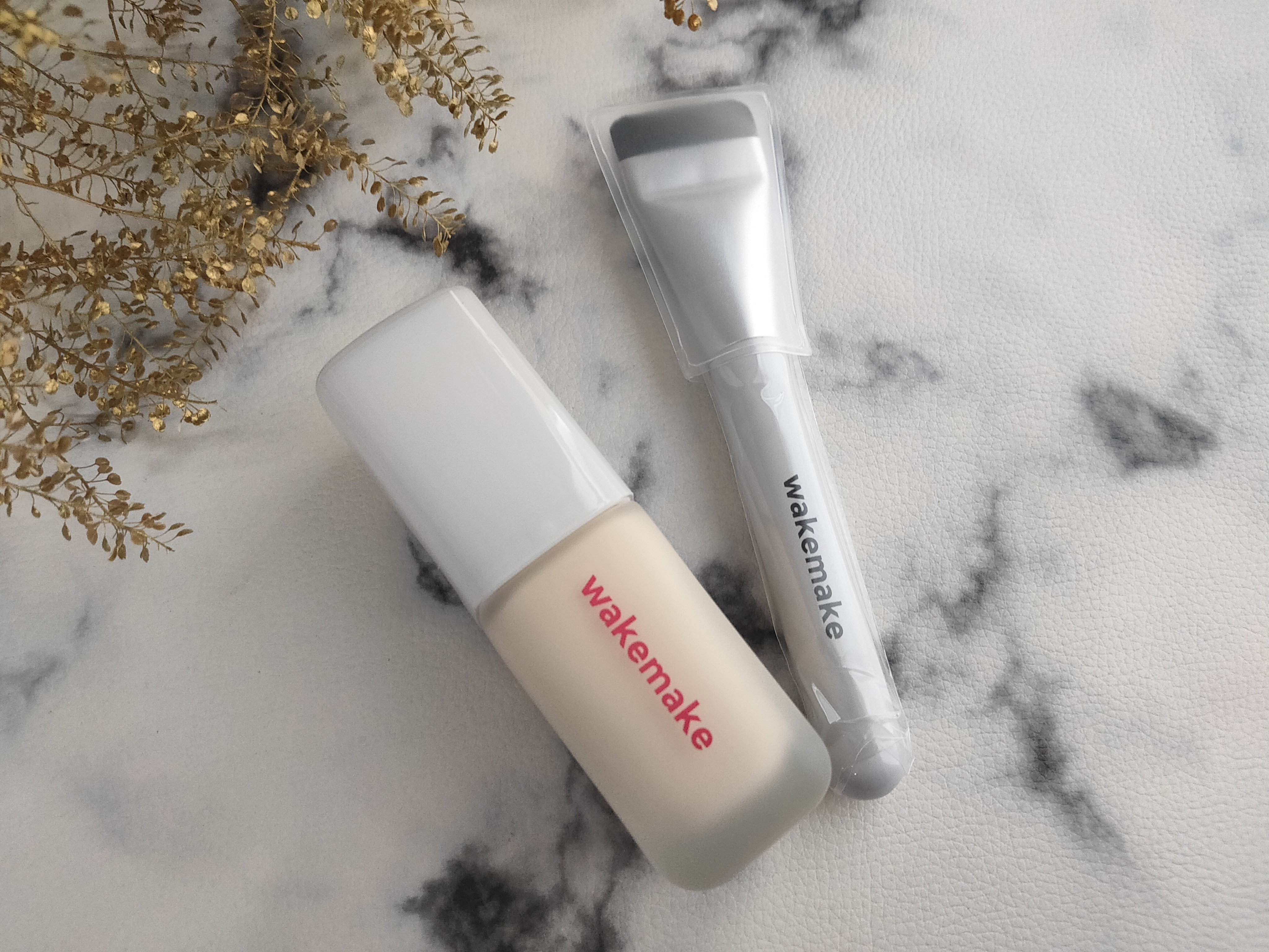 シームレスウェアファンデーション/wakemake/リキッドファンデーションを使ったクチコミ（2枚目）