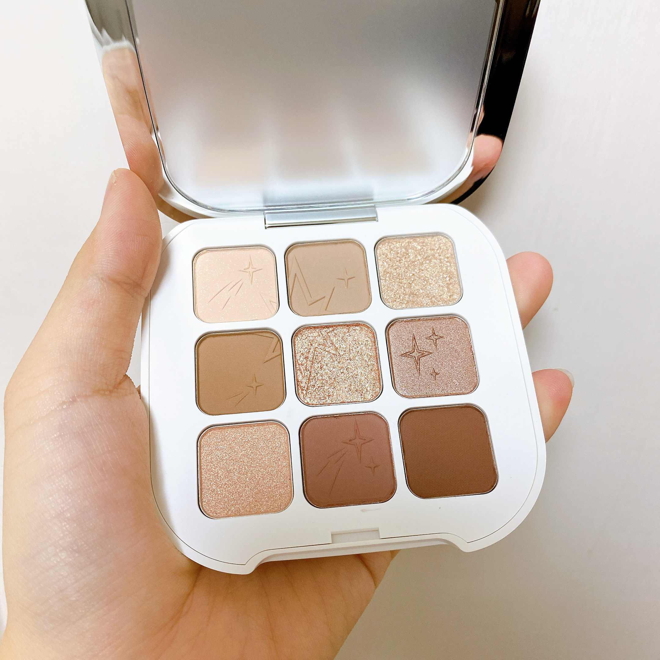 PERFECT DIARY (パーフェクトダイアリー)「原石」9色アイシャドウ　クリスマス限定/PERFECT DIARY/アイシャドウパレットを使ったクチコミ（2枚目）