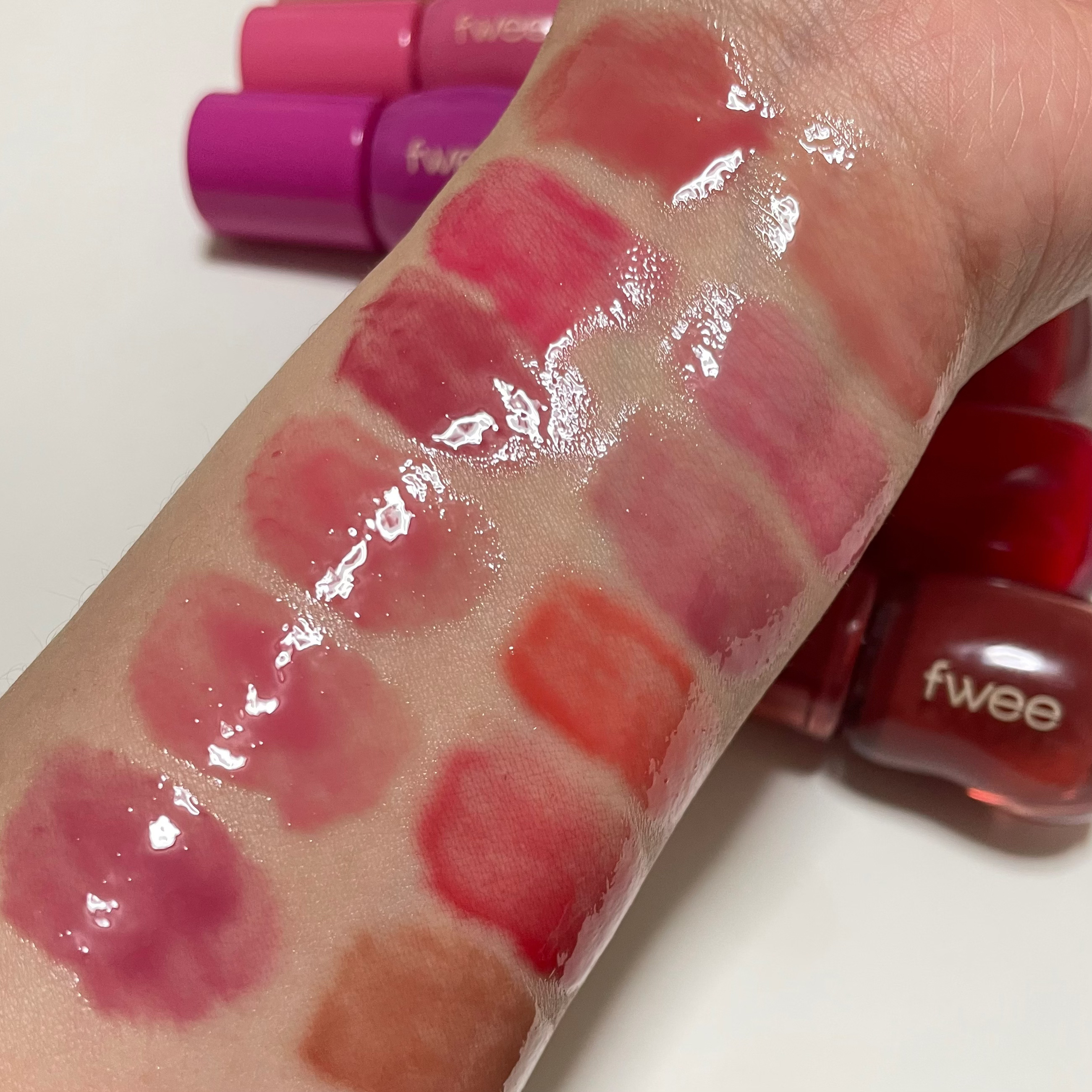 フィー 3Dボリューミンググロス/fwee/リップグロスを使ったクチコミ（3枚目）