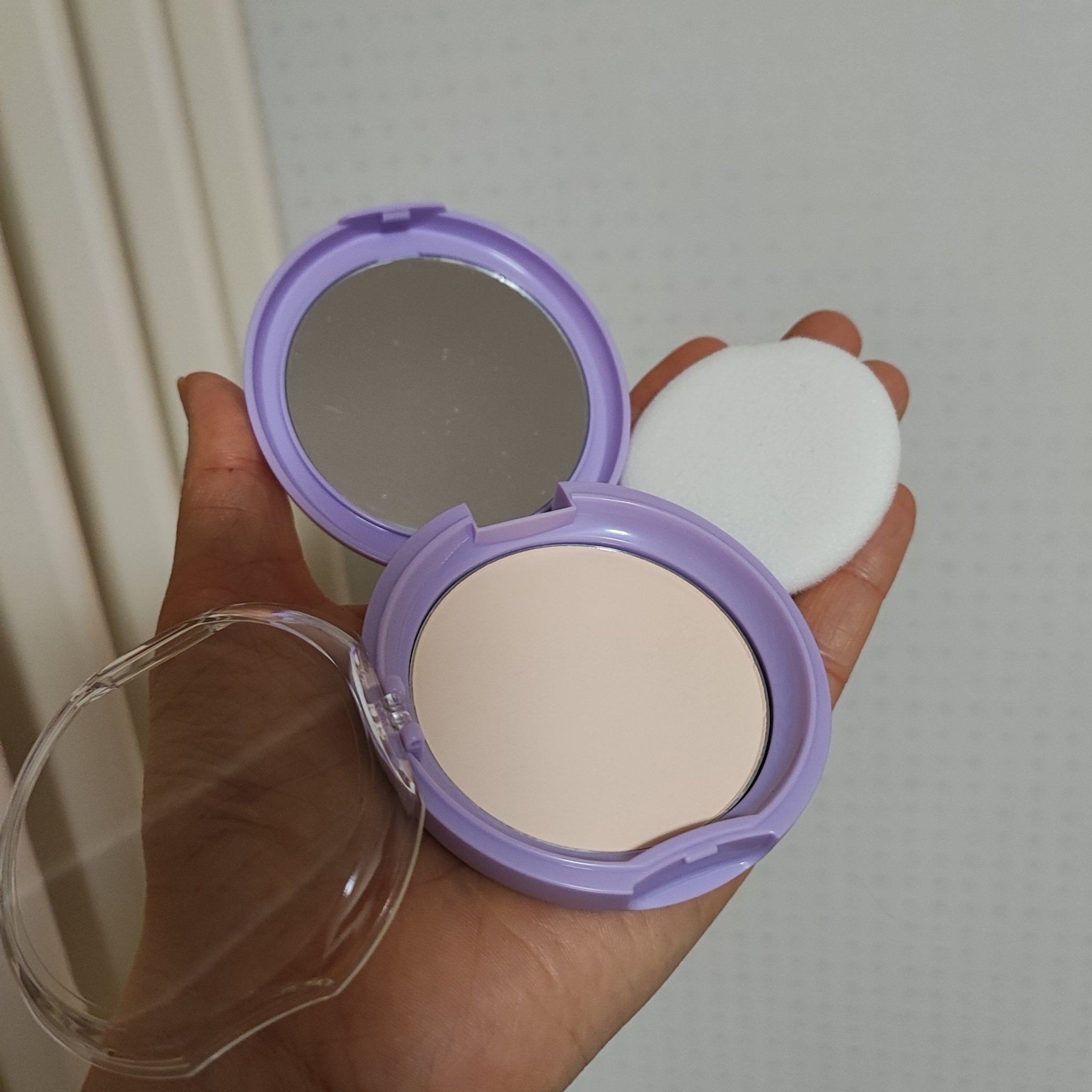 ブラーパウダーパクト/LIPHIP(リップヒップ)/プレストパウダーを使ったクチコミ（1枚目）