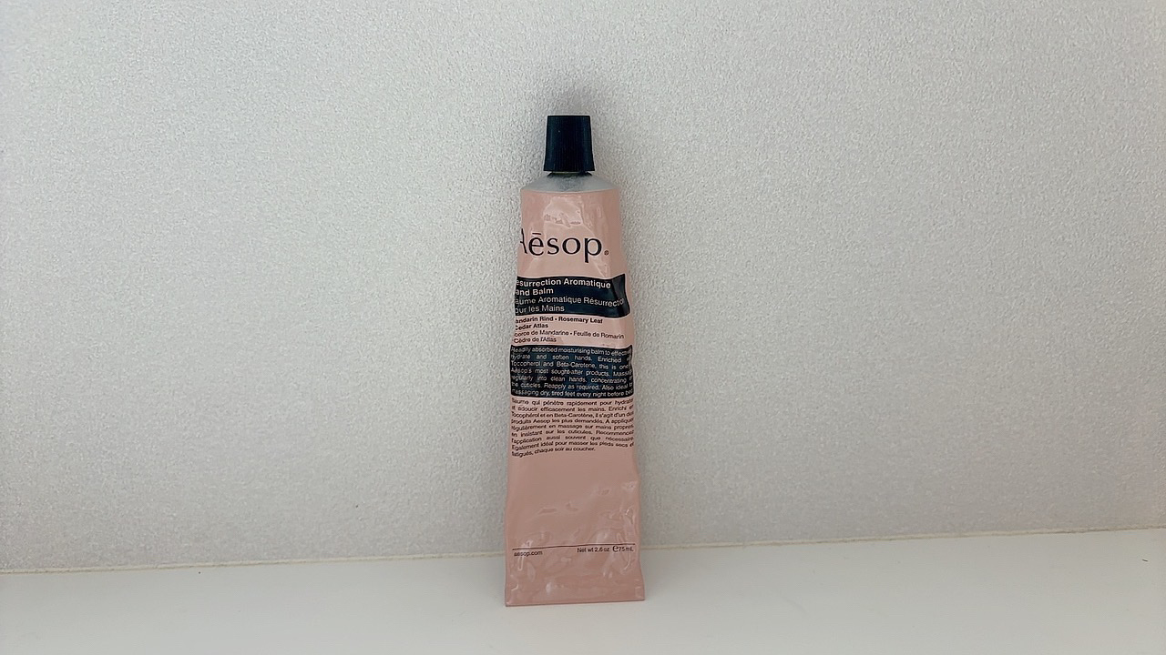 アンドラム アロマティック ハンドバーム 75ml/Aesop/ハンドクリームを使ったクチコミ（2枚目）
