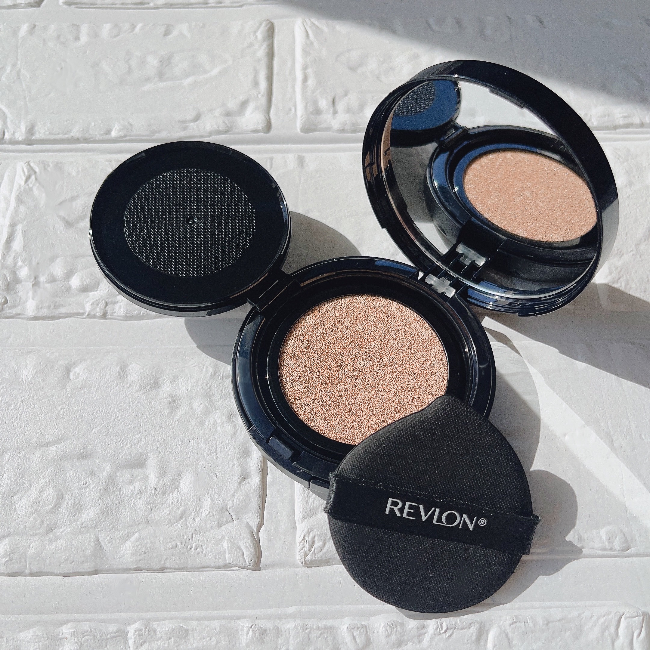 レブロン カラーステイ ロングウェア UV クッション ファンデーション/REVLON/クッションファンデーションを使ったクチコミ（1枚目）