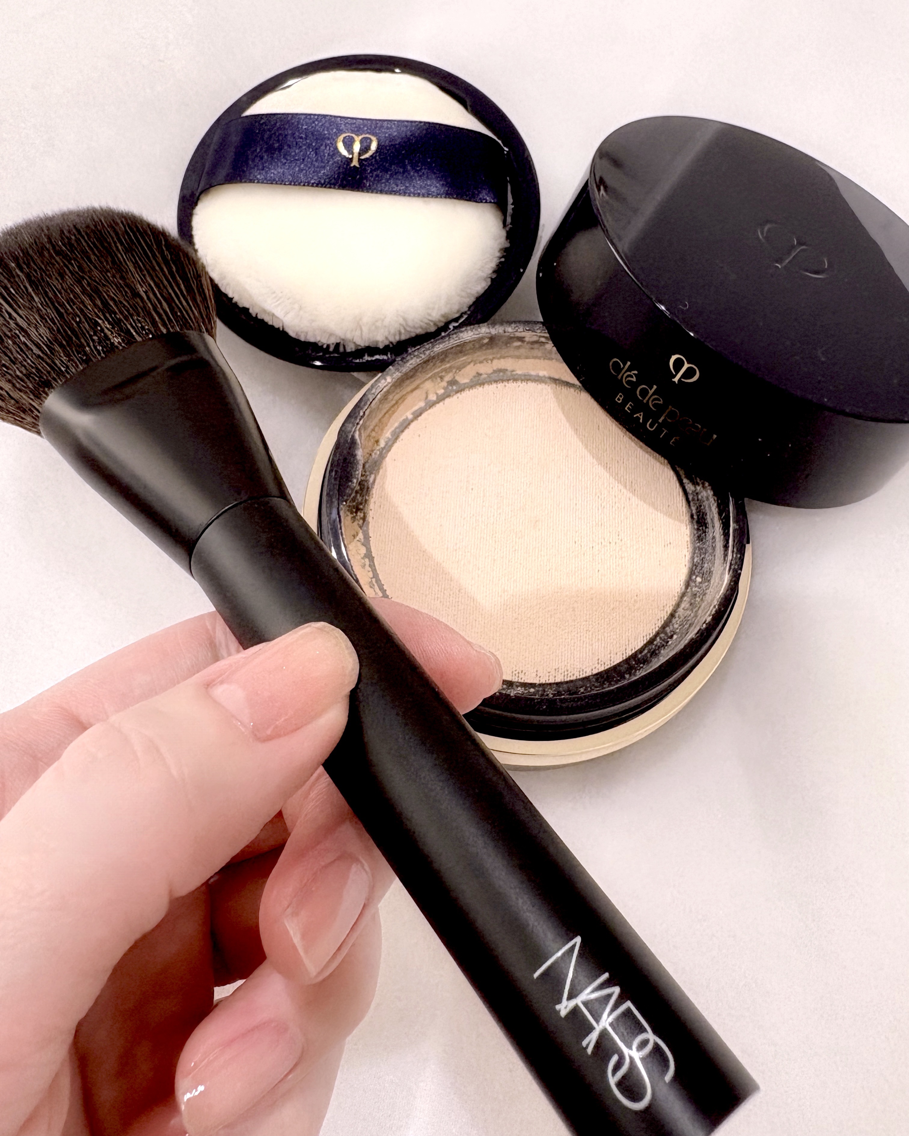 クレ・ド・ポー ボーテ プードルトランスパラントn　M/クレ・ド・ポー ボーテ/ルースパウダーを使ったクチコミ（2枚目）