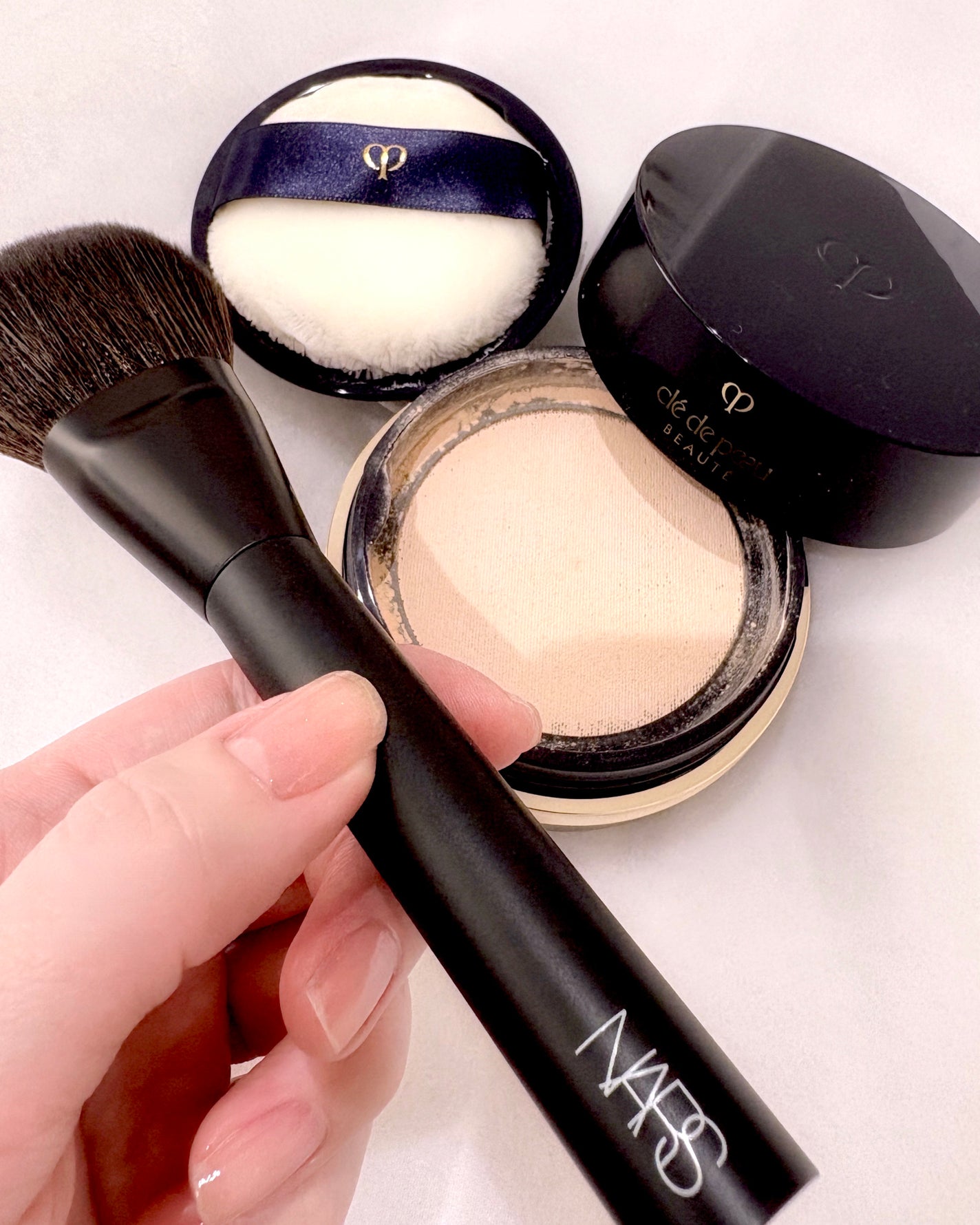 クレ・ド・ポー ボーテ プードルトランスパラントn M/クレ・ド・ポー ボーテ/ルースパウダーを使ったクチコミ(2枚目)