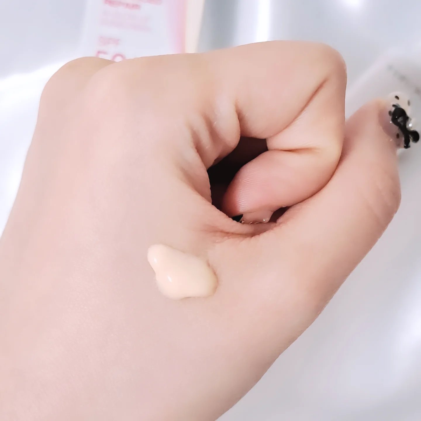 アドバンスドリペア　ＡＩトーンアップ　ベージュ/PHYSIOGEL/日焼け止めクリームを使ったクチコミ（2枚目）