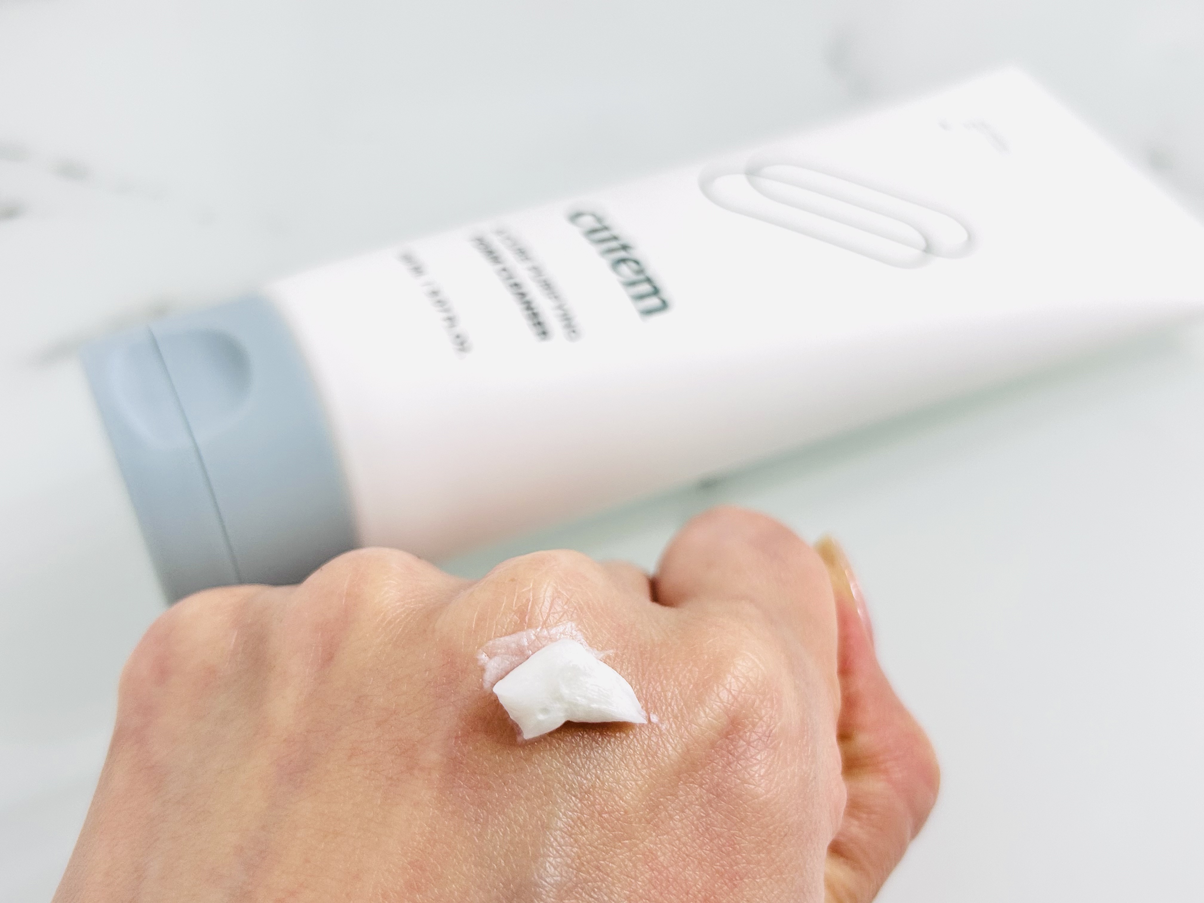 エーキュアピュリファイングフォームクレンザー/cutem/洗顔フォームを使ったクチコミ（2枚目）