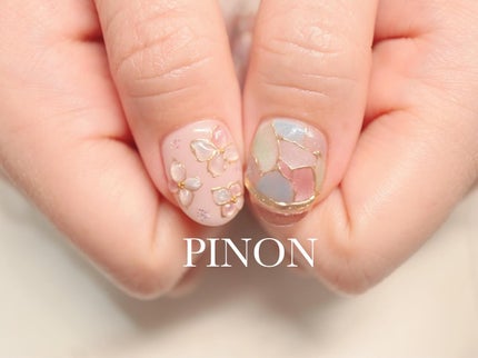 shino on LIPS 「持ち込みアレンジ☺︎微妙に違うカラーのマグネットでぷっくりお花..」(4枚目)