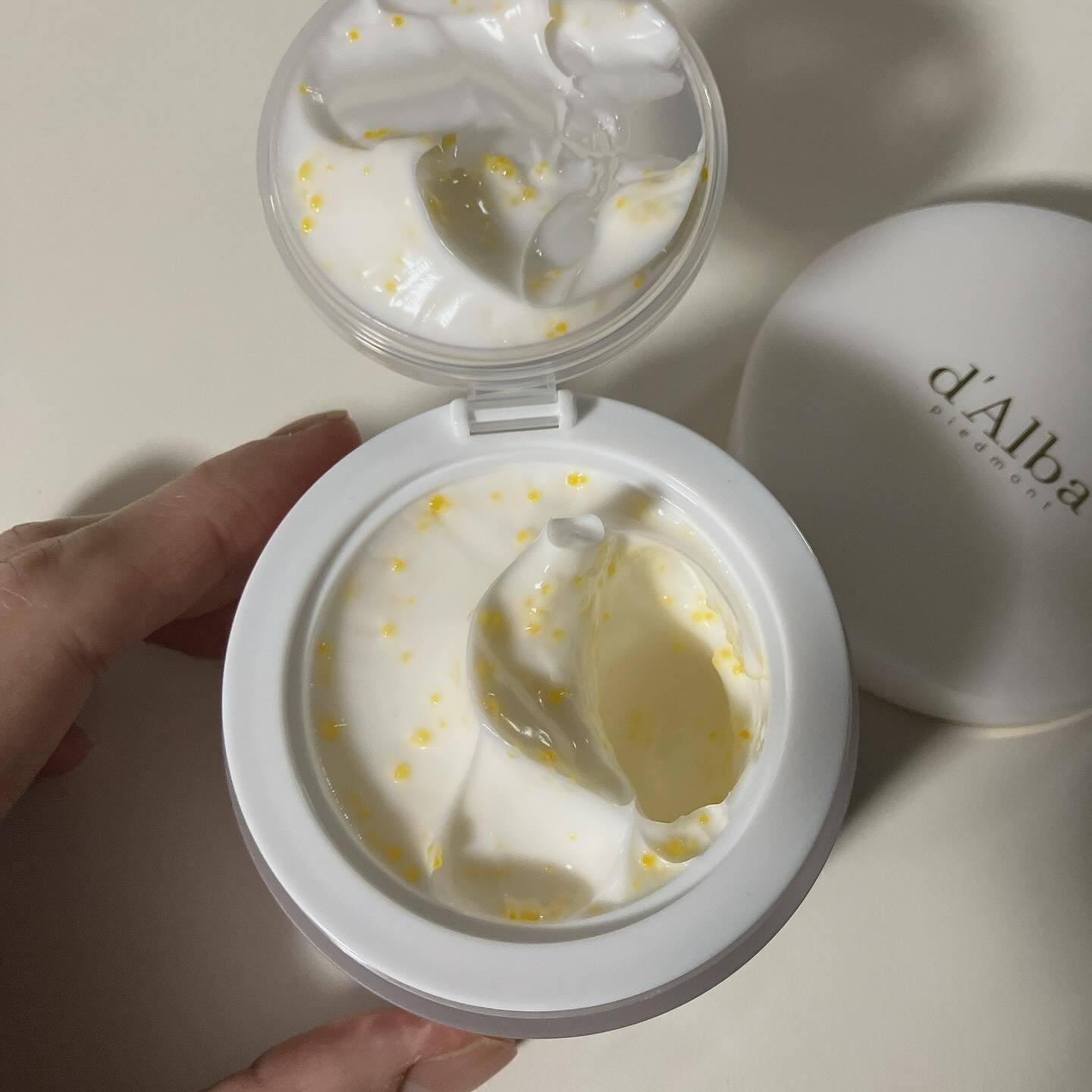 ビタトーニングカプセルクリーム/ダルバ/フェイスクリームを使ったクチコミ（2枚目）