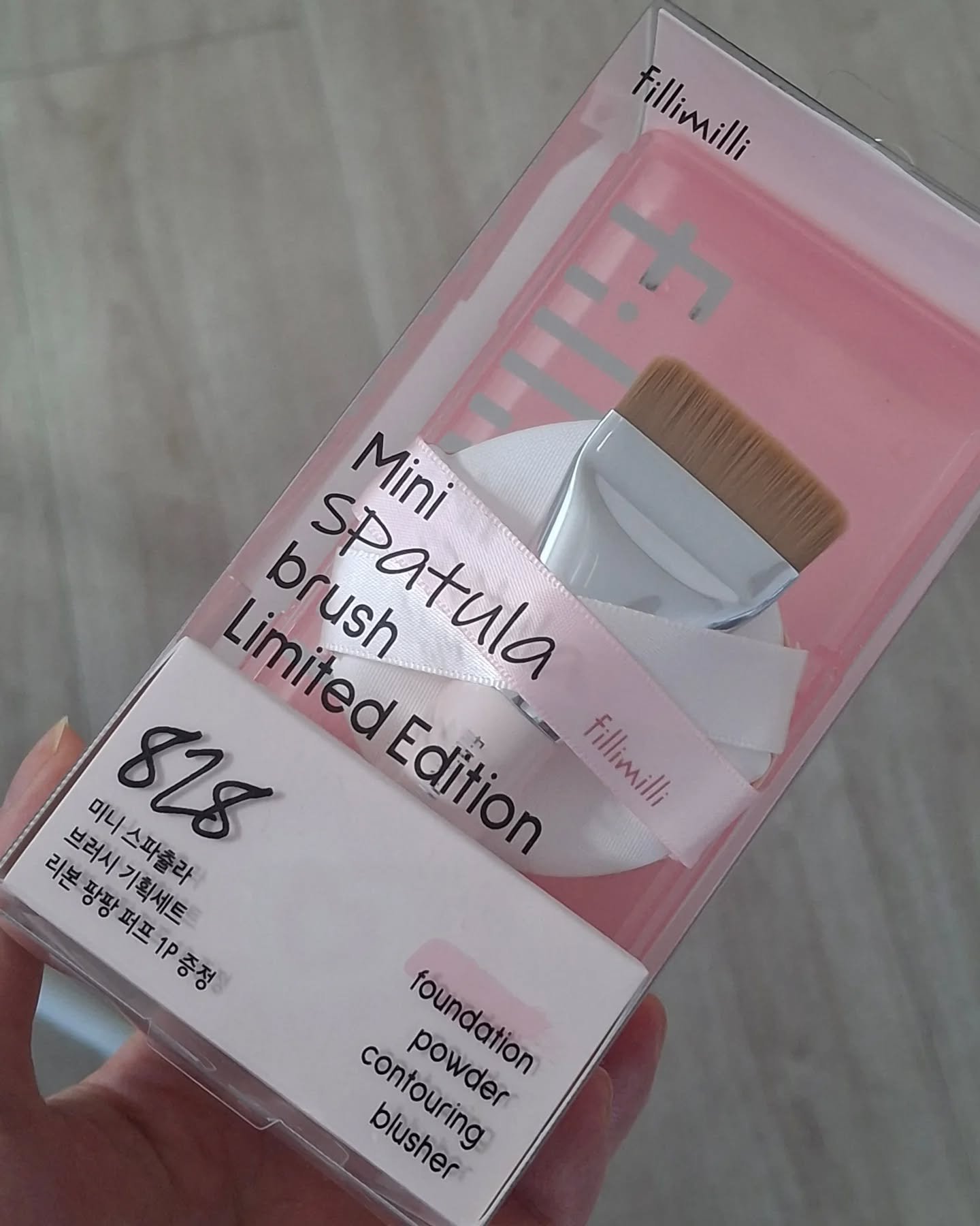 fillimilli ミニスパチュラブラシ 828のクチコミ「𝒇𝒊𝒍𝒍𝒊𝒎𝒊𝒍𝒍𝒊⁡
828 𝑚𝑖𝑛𝑖 𝑠𝑝𝑎𝑡𝑢𝑙𝑎 𝑏𝑙𝑢𝑠ℎ ⁡
𝑙𝑖𝑚𝑖𝑡𝑒𝑑 𝑒𝑑.....」（3枚目）