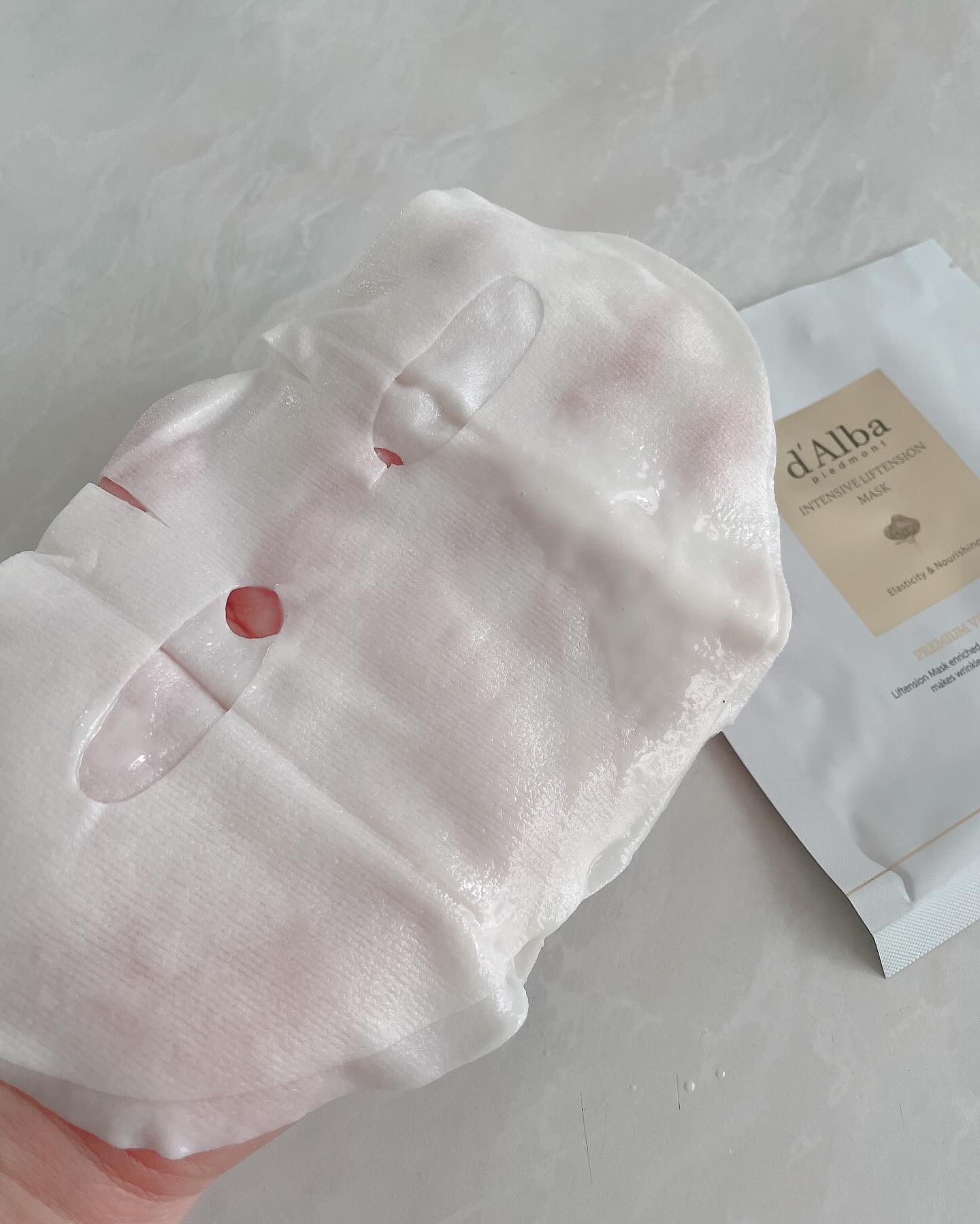 ホワイトトリュフナリシングトリートメントマスク/ダルバ/シートマスク・パックを使ったクチコミ（2枚目）