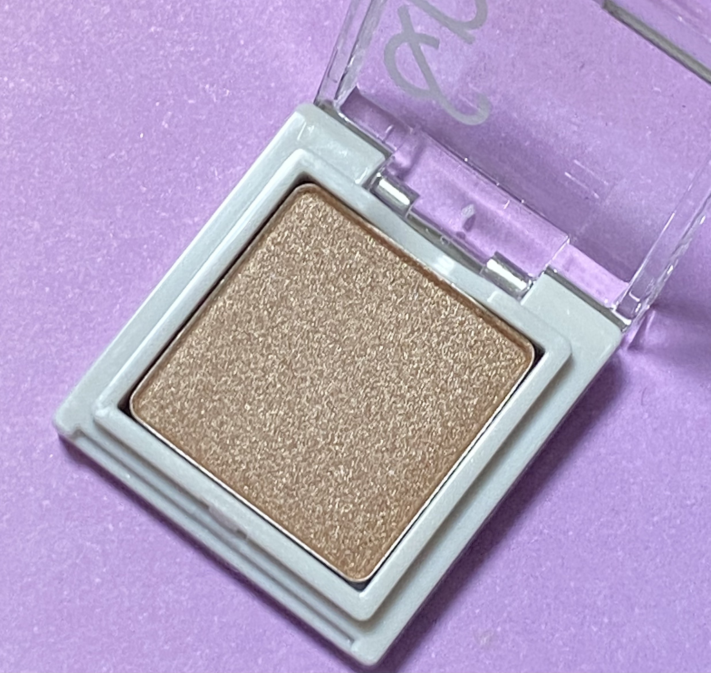 メロウタッチシングルアイシャドウ/&nd by rom&nd/単色アイシャドウを使ったクチコミ（2枚目）