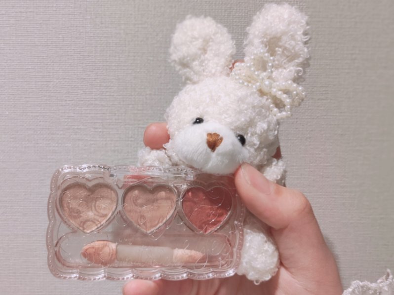 ドーリーフィール アイカラー 03（フランボワーズピンク)/フォーチュン/アイシャドウパレットを使ったクチコミ（1枚目）