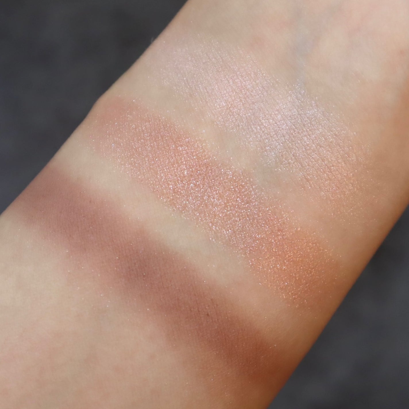 ライティングアップアイシャドウ/CEZANNE/アイシャドウを使ったクチコミ(3枚目)