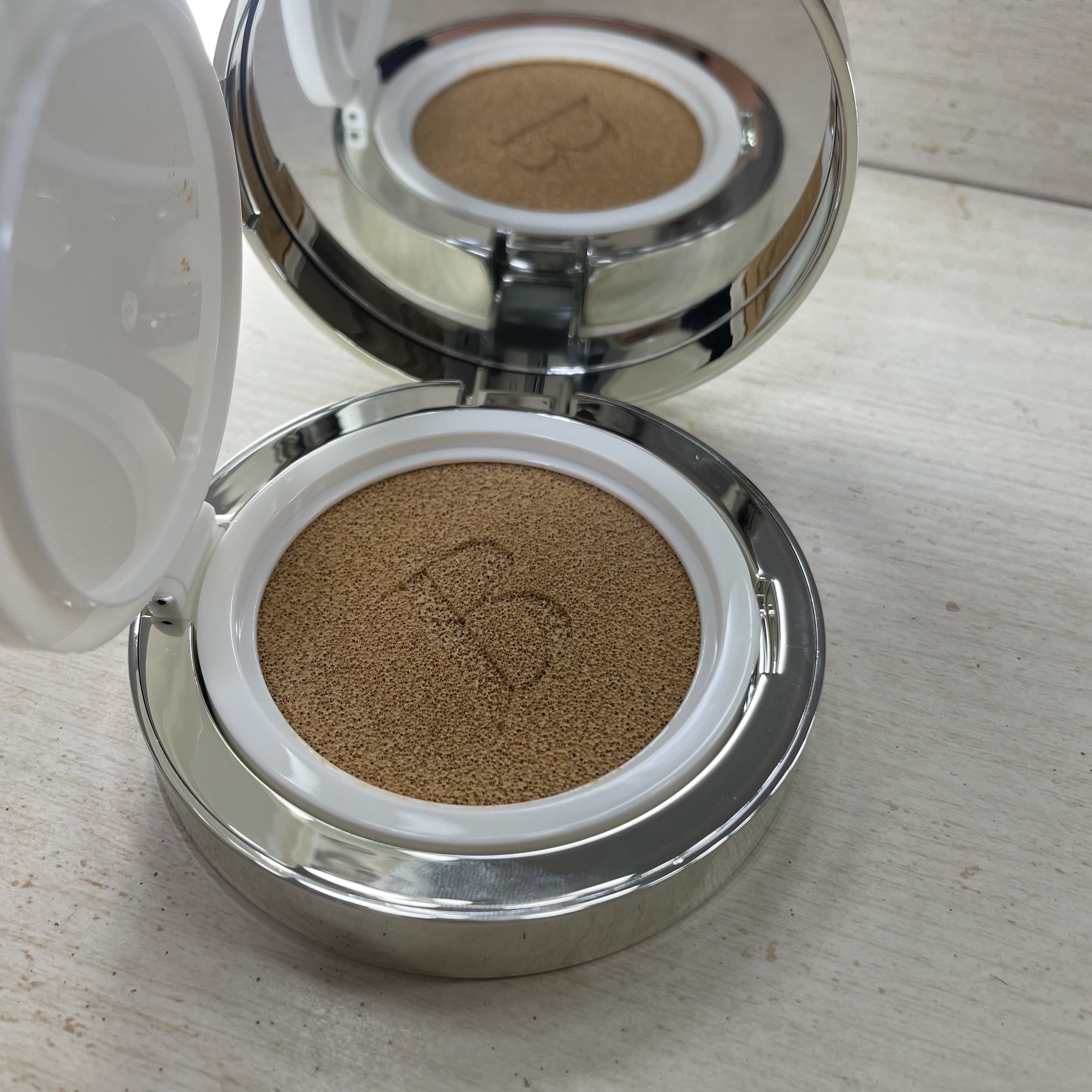 カバーリシャス アルティメット ホワイトクッション 21 アイボリー/BANILA CO/クッションファンデーションを使ったクチコミ（3枚目）