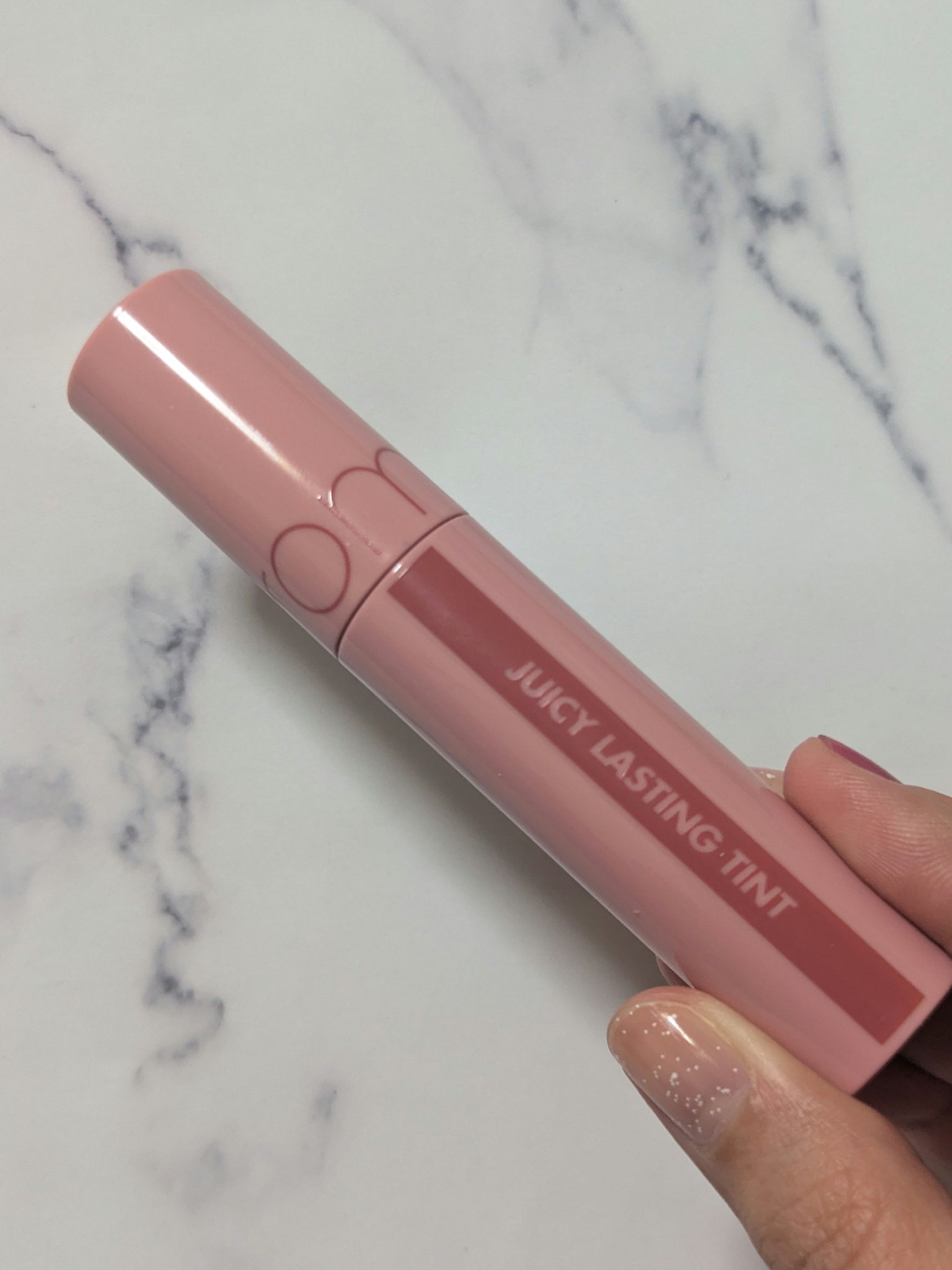 ジューシーラスティングティント/rom&nd/リップティントを使ったクチコミ（1枚目）