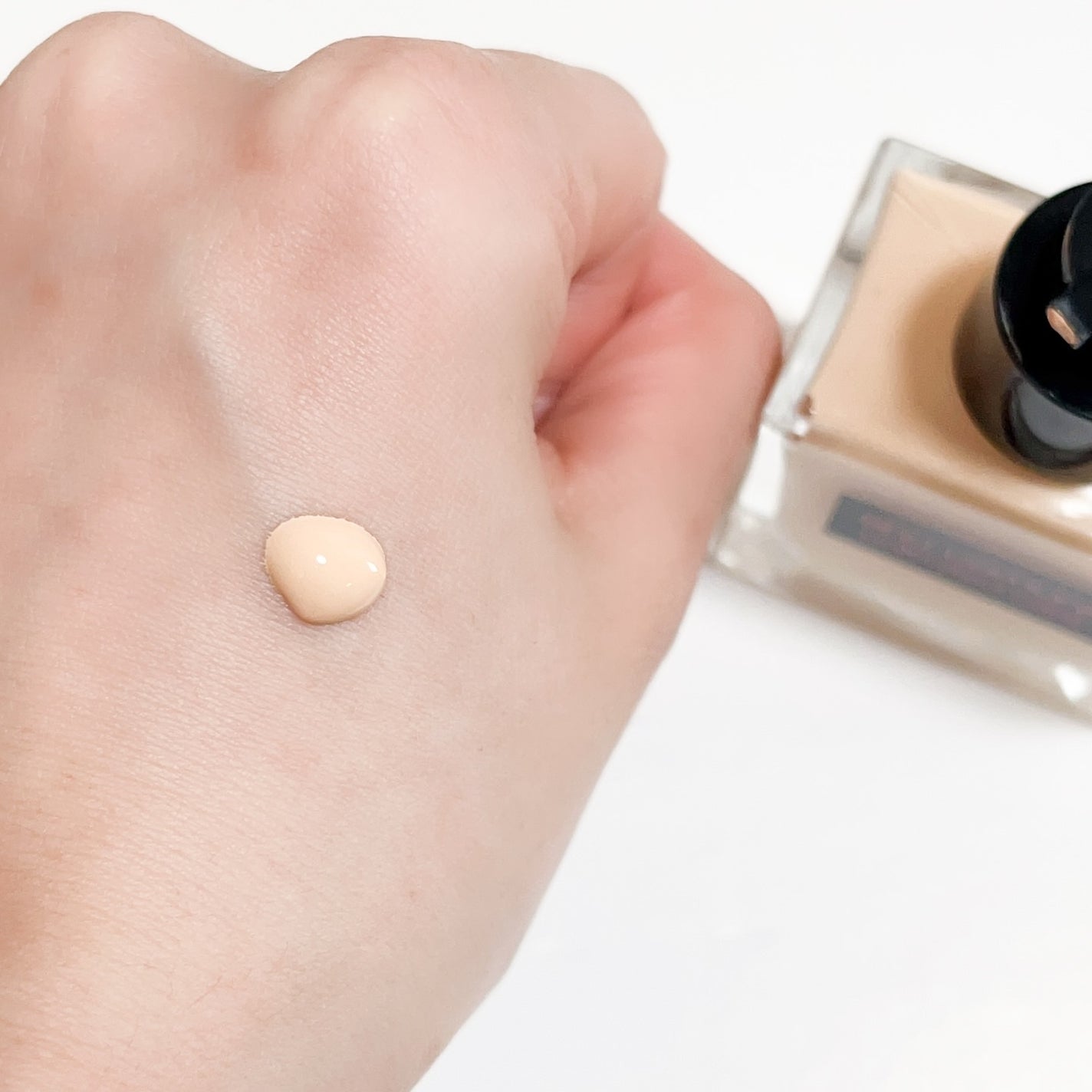 アンリミテッド ケア ツヤ セラム ファンデーション/shu uemura/リキッドファンデーションを使ったクチコミ(2枚目)