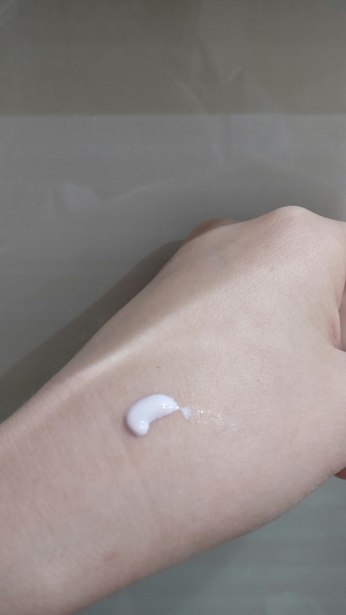 皮脂テカリ防止下地50/CEZANNE/化粧下地を使ったクチコミ（3枚目）