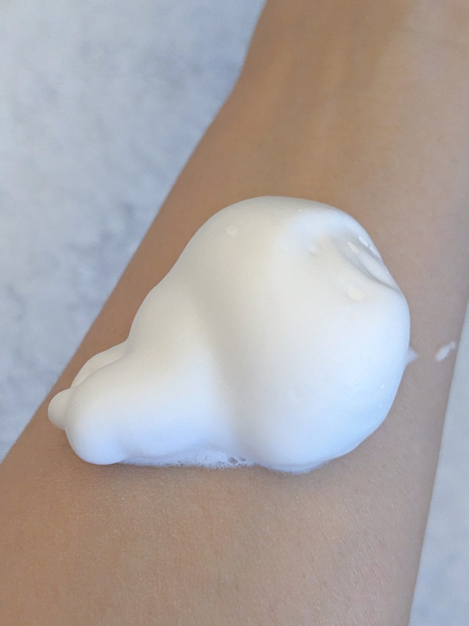 フォーファム 全身保湿ケアホイップ リペアスキン/For fam/ボディクリームを使ったクチコミ（3枚目）