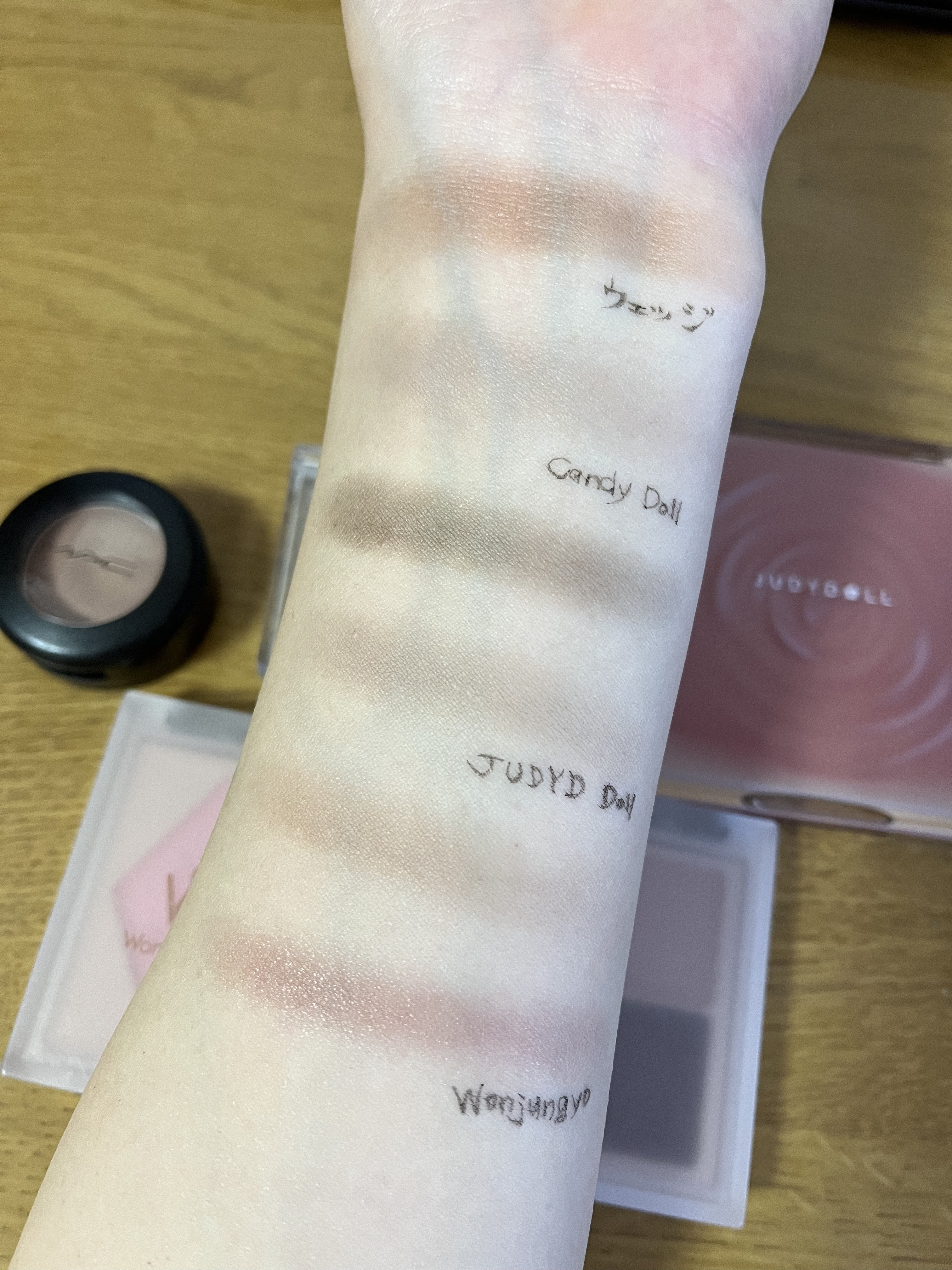 スモール アイシャドウ ウェッジ/M・A・C/単色アイシャドウを使ったクチコミ（2枚目）