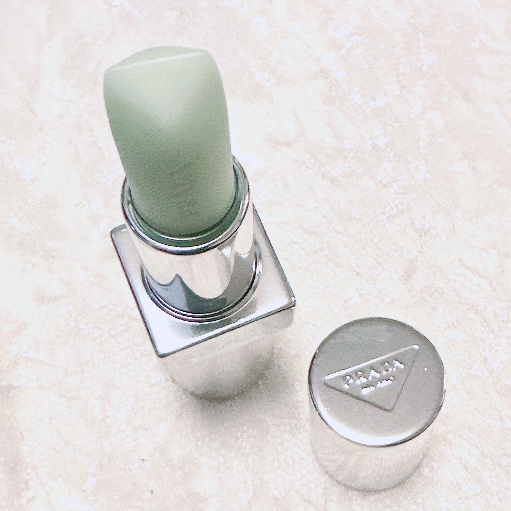 リップ バーム オプティマイジング ケア/PRADA BEAUTY/リップバームを使ったクチコミ（3枚目）