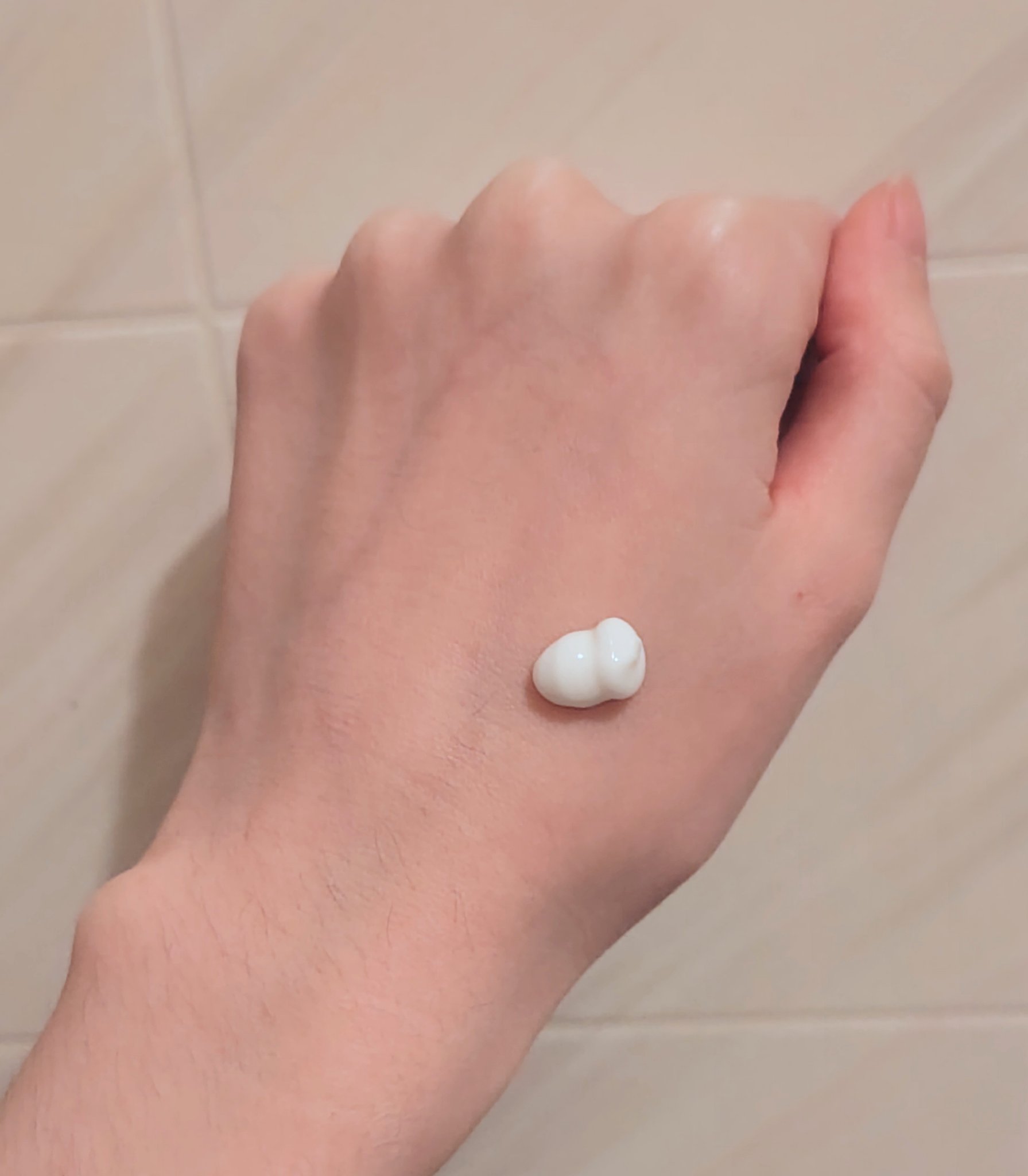 柳屋 あんず油 髪と手肌のしっとりミルク/柳屋あんず油/ヘアミルクを使ったクチコミ（2枚目）