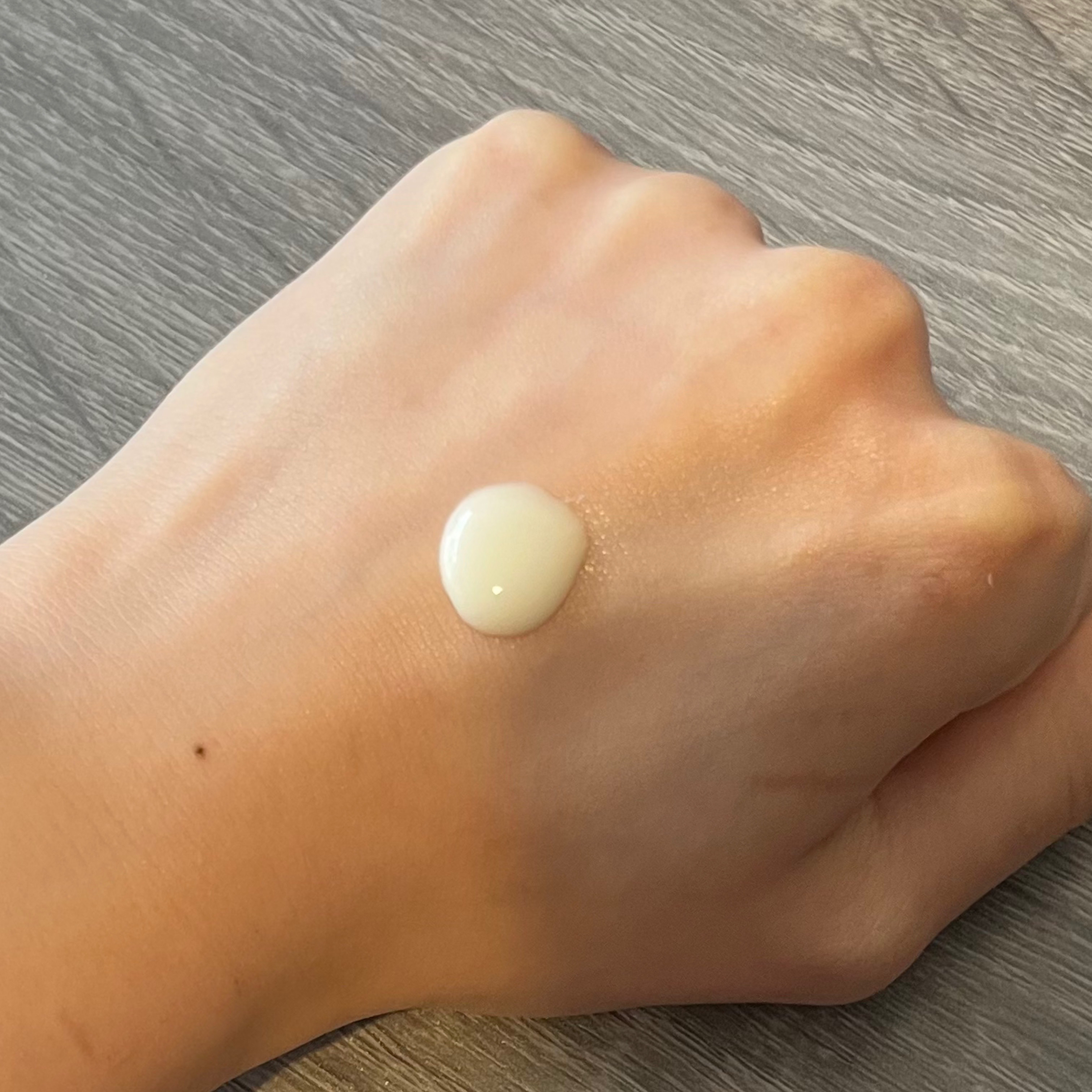 ニベアUV ディープ プロテクト＆ケア ジェル/ニベア/日焼け止めジェルを使ったクチコミ（2枚目）