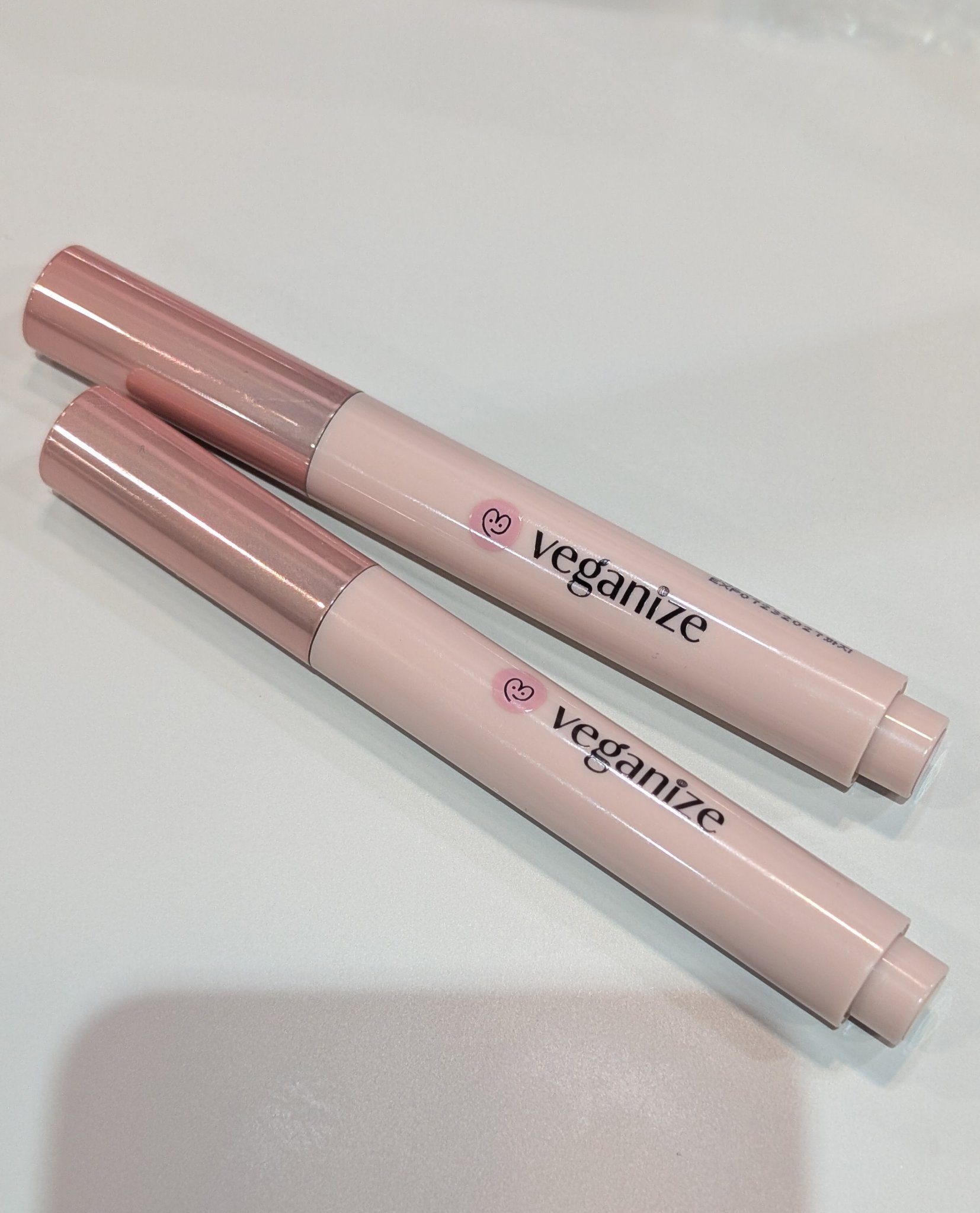 ヴィーガナイズコラーゲンリップガラスバーム/Veganize/リップグロスを使ったクチコミ（1枚目）