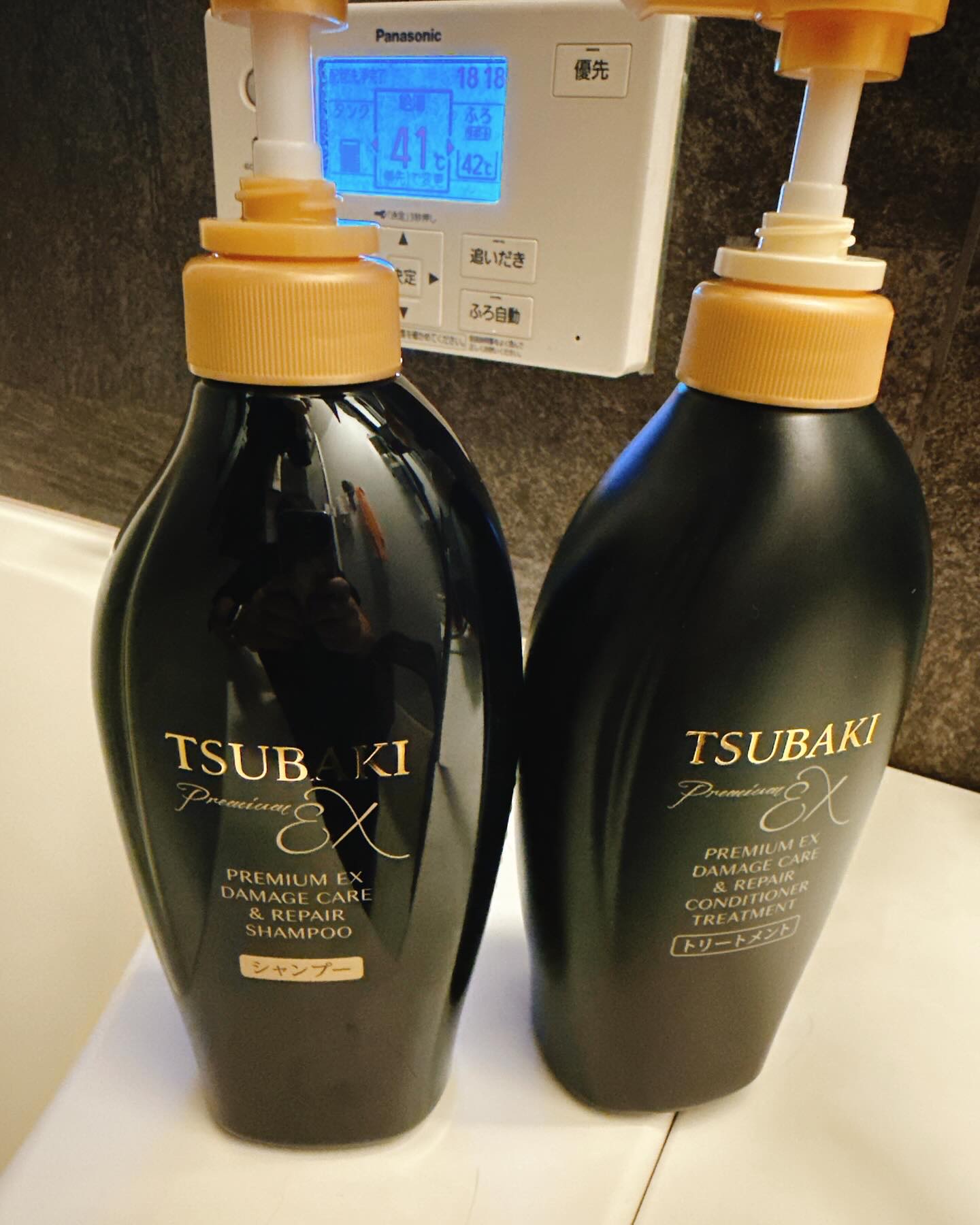 TSUBAKIから商品提供を頂きました。

TSUBAKIプレミアムEXダメージケア&リペア【シャンプー/トリートメント】ライン使いが良かったです♪
カラーやアイロンでダメージヘアの私にはとても良かったです♪黒のツバキは高級感があってパッケ