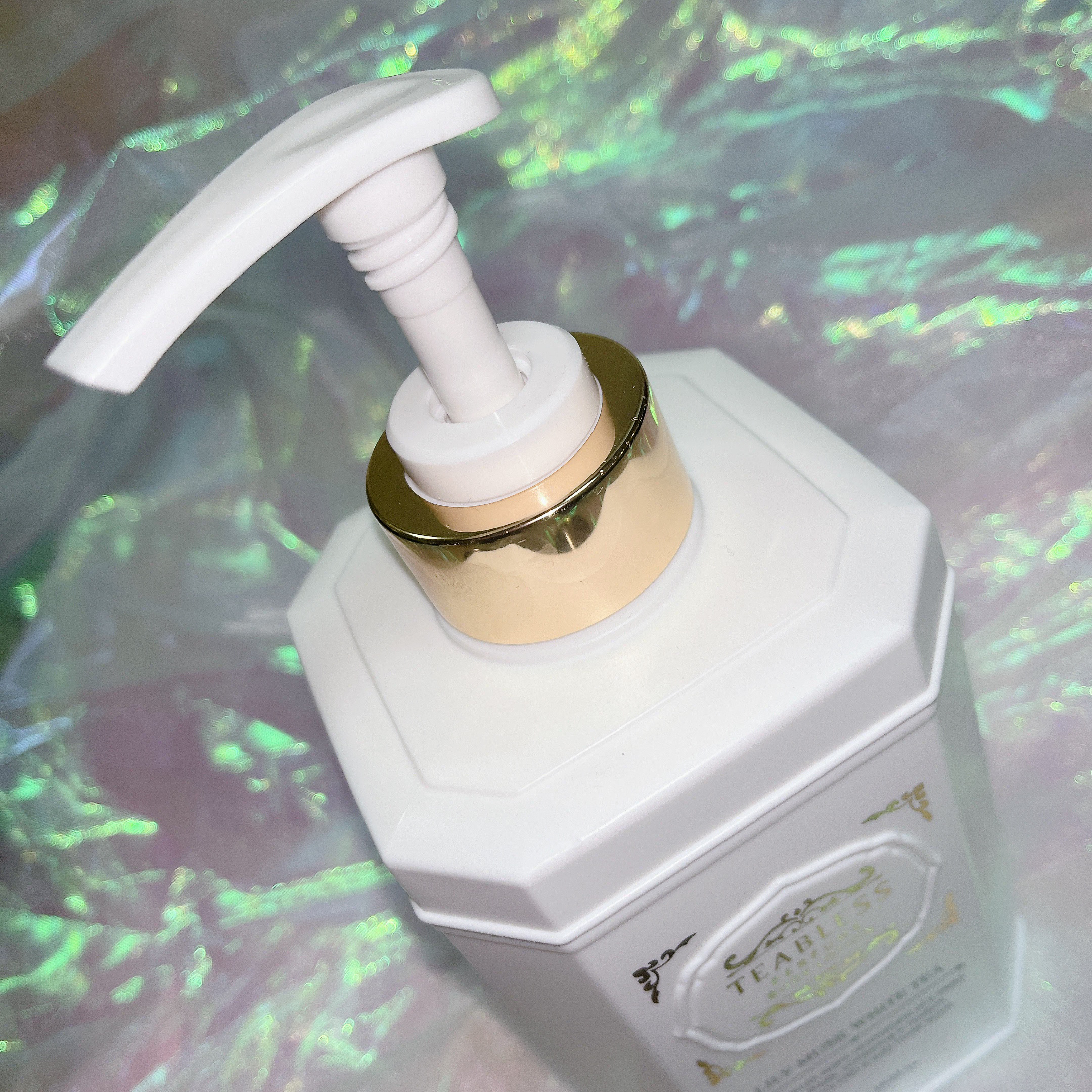 パフュームボディローション リリィムスクホワイトティー/TEABLESS/ボディローションを使ったクチコミ（3枚目）