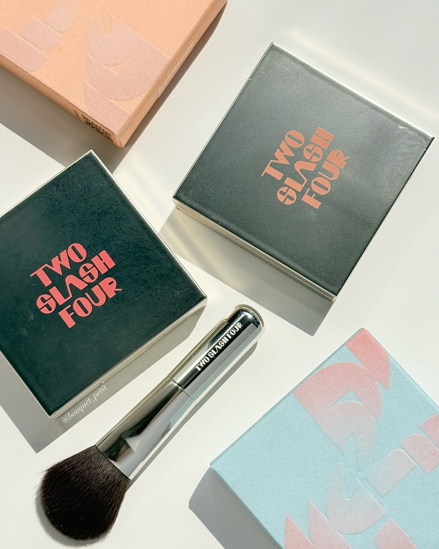 オールオーバーフェイスブラッシュ/TWO SLASH FOUR/パウダーチークを使ったクチコミ（2枚目）