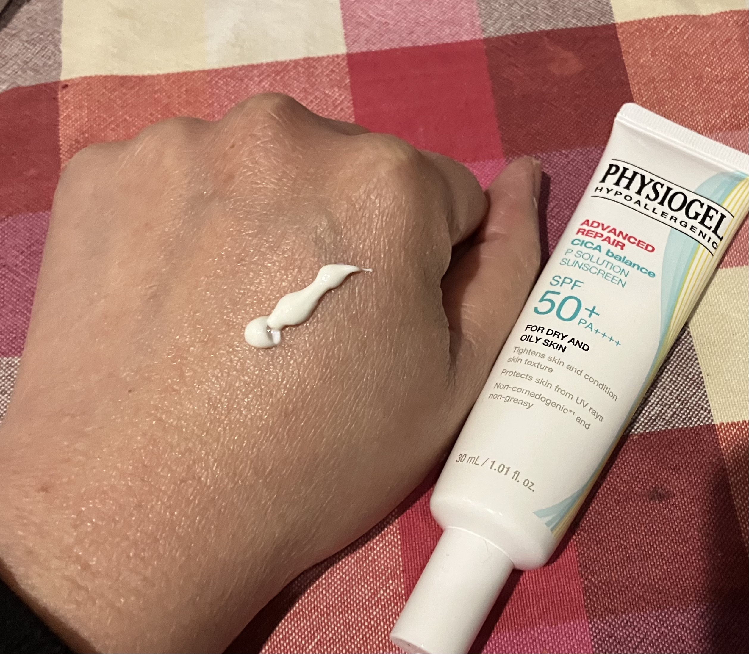 アドバンスドリペア　シカ　バランス　Ｐソリューション　サンスクリーン/PHYSIOGEL/日焼け止めクリームを使ったクチコミ（3枚目）