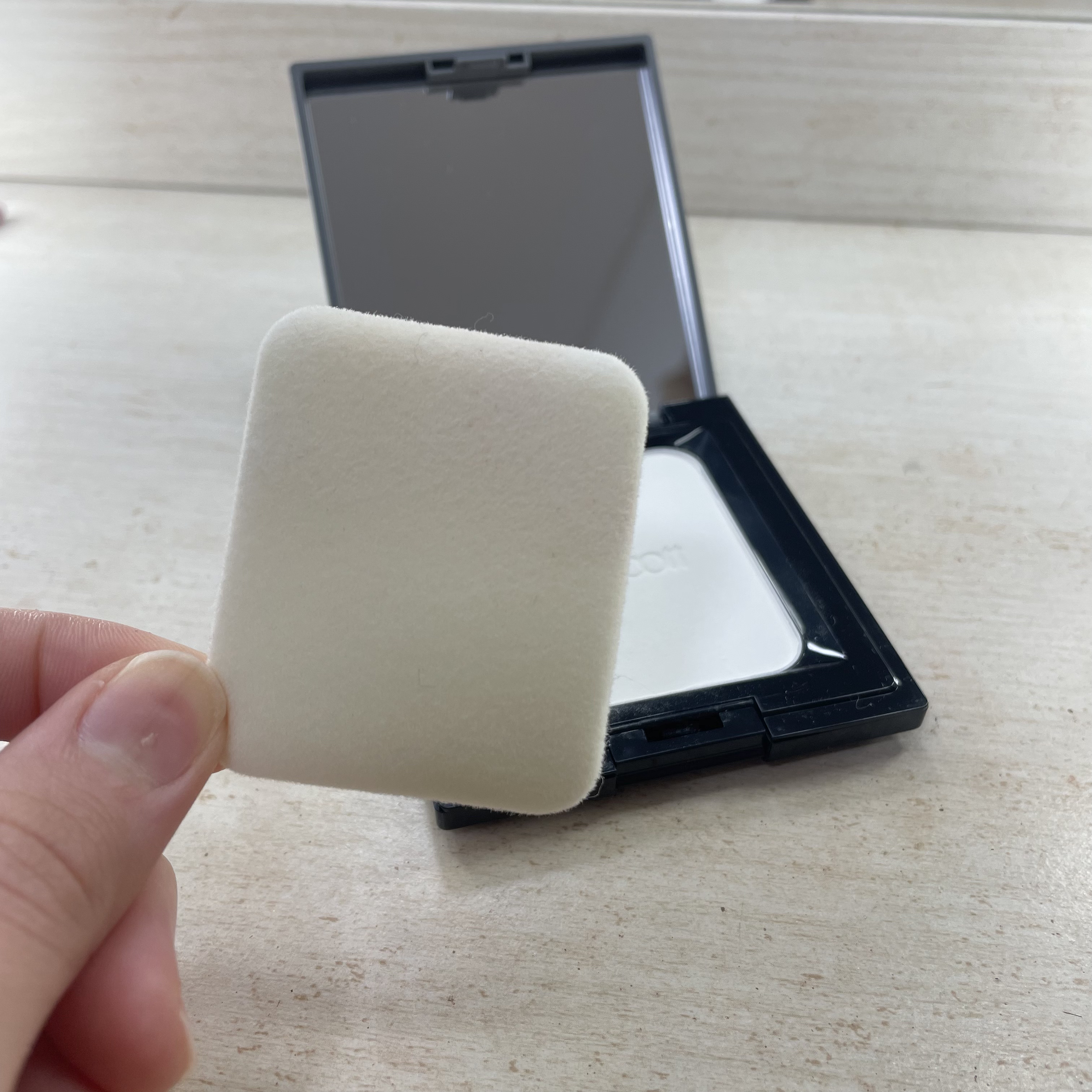 コンプレクションクリエイター/チャコット・コスメティクス/プレストパウダーを使ったクチコミ（3枚目）