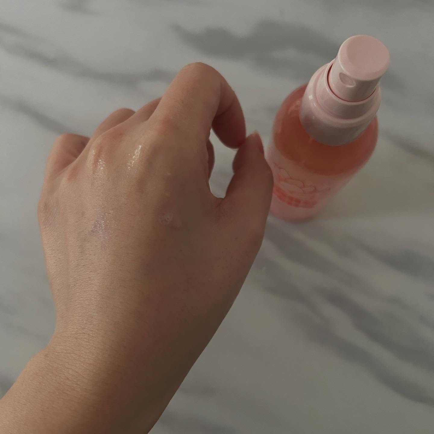 ロータス ワンデーストレート ヘアミスト ティー＆シトラスの香り/ダイアン/ヘアミストを使ったクチコミ（3枚目）