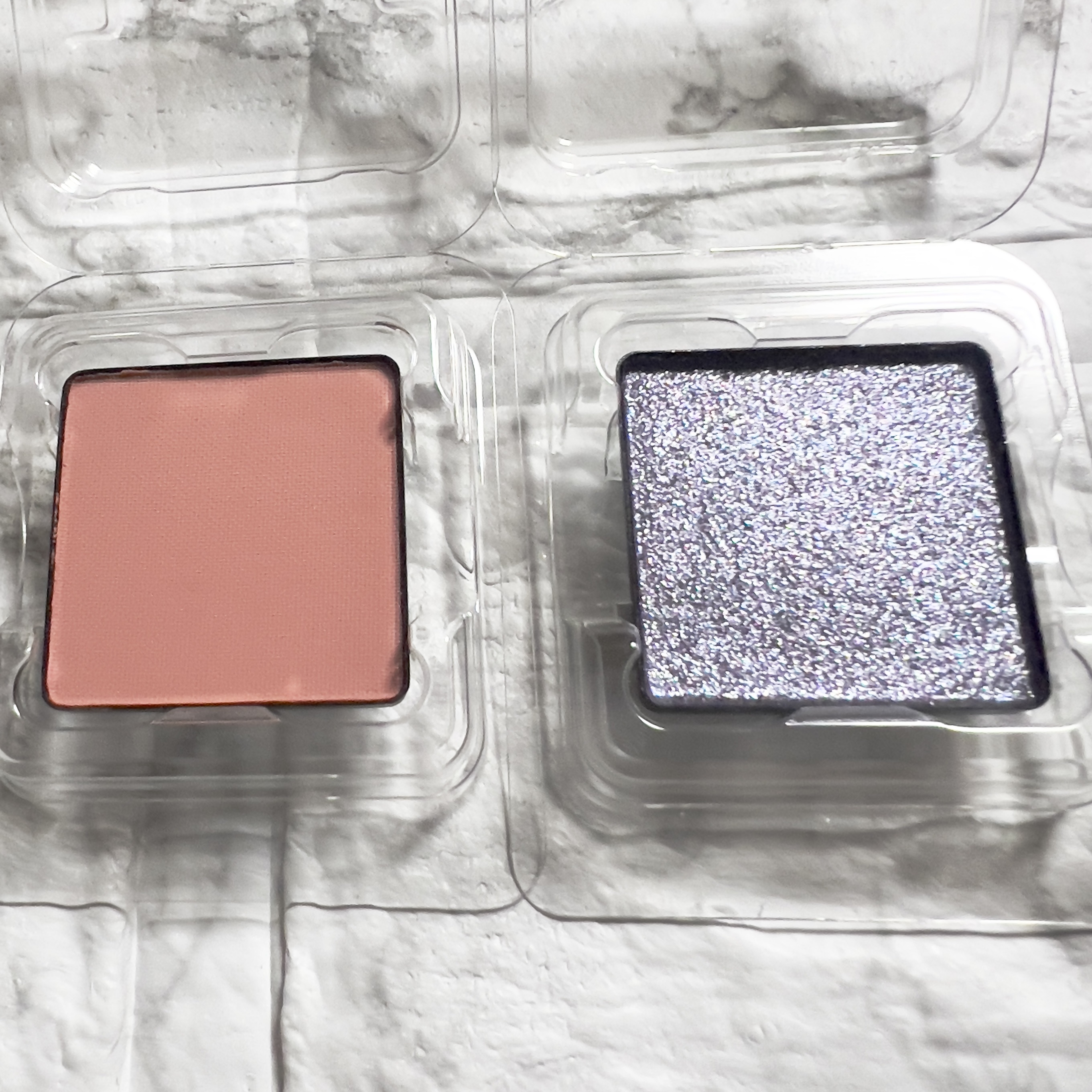 RMK インフィニシェイド シングル アイシャドウ/RMK/単色アイシャドウを使ったクチコミ（2枚目）