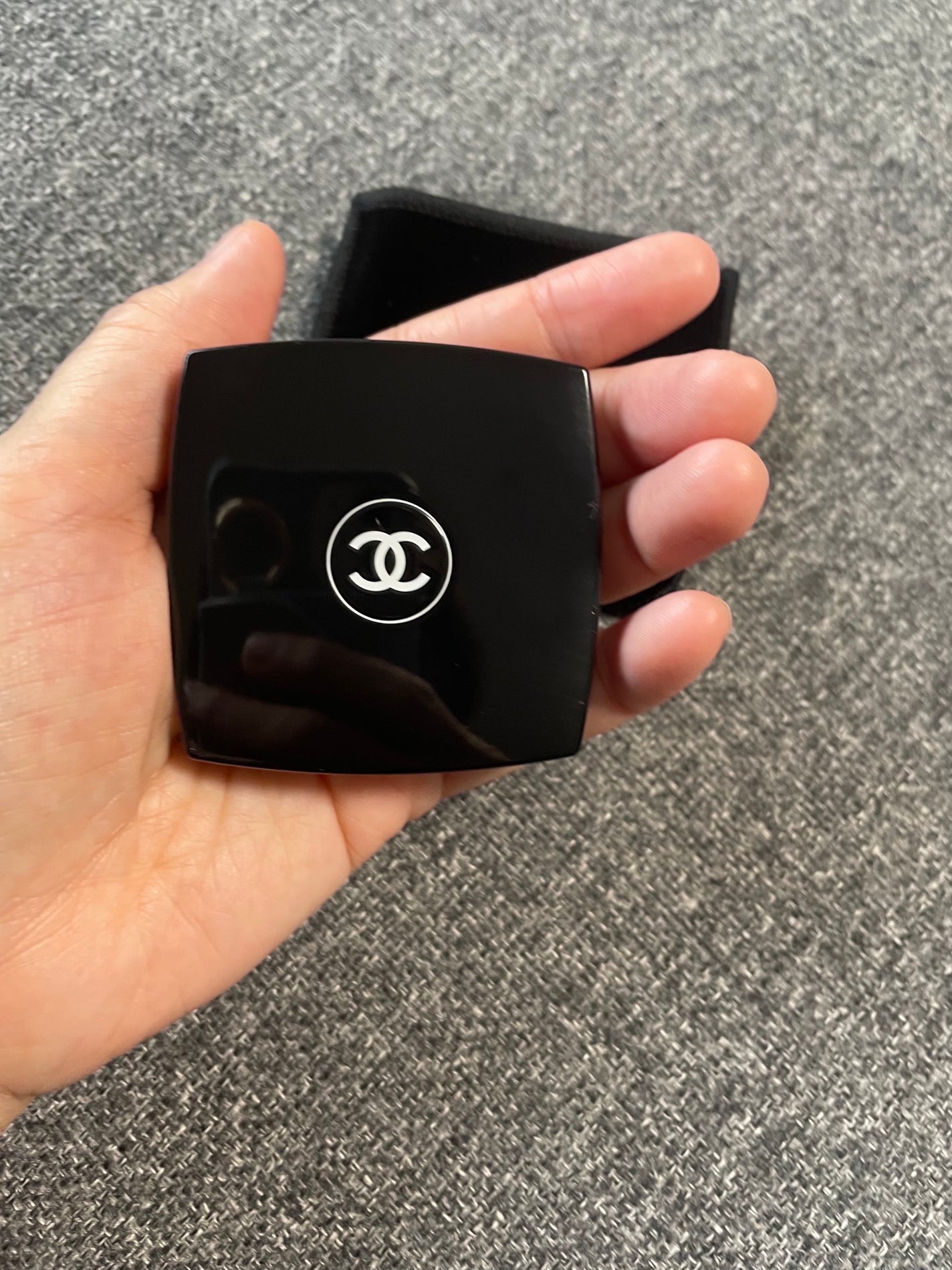 オンブル エサンシエル/CHANEL/単色アイシャドウを使ったクチコミ(5枚目)