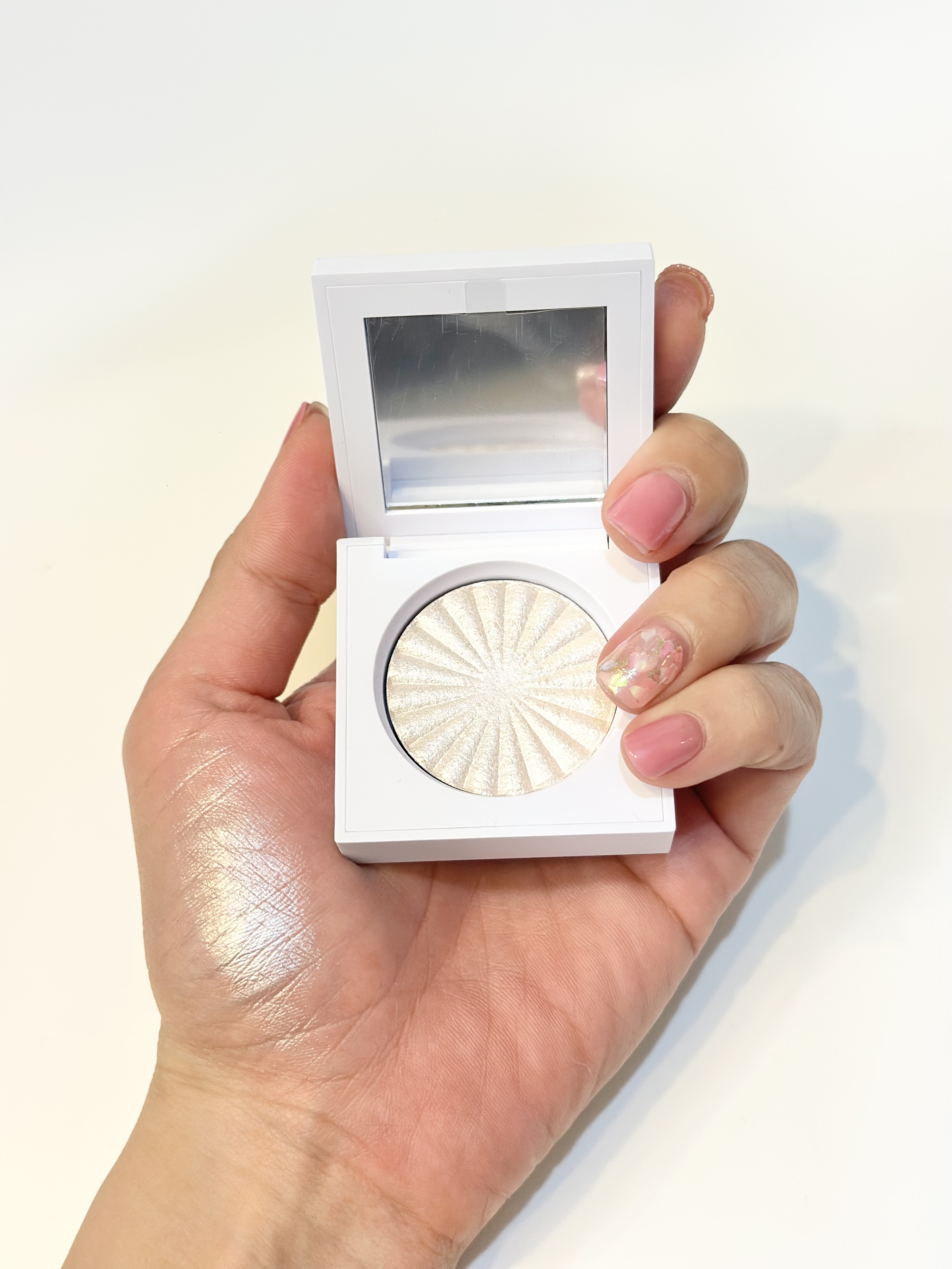 OFRA mini Highlighter/Ofra Cosmetics/パウダーハイライトを使ったクチコミ（2枚目）