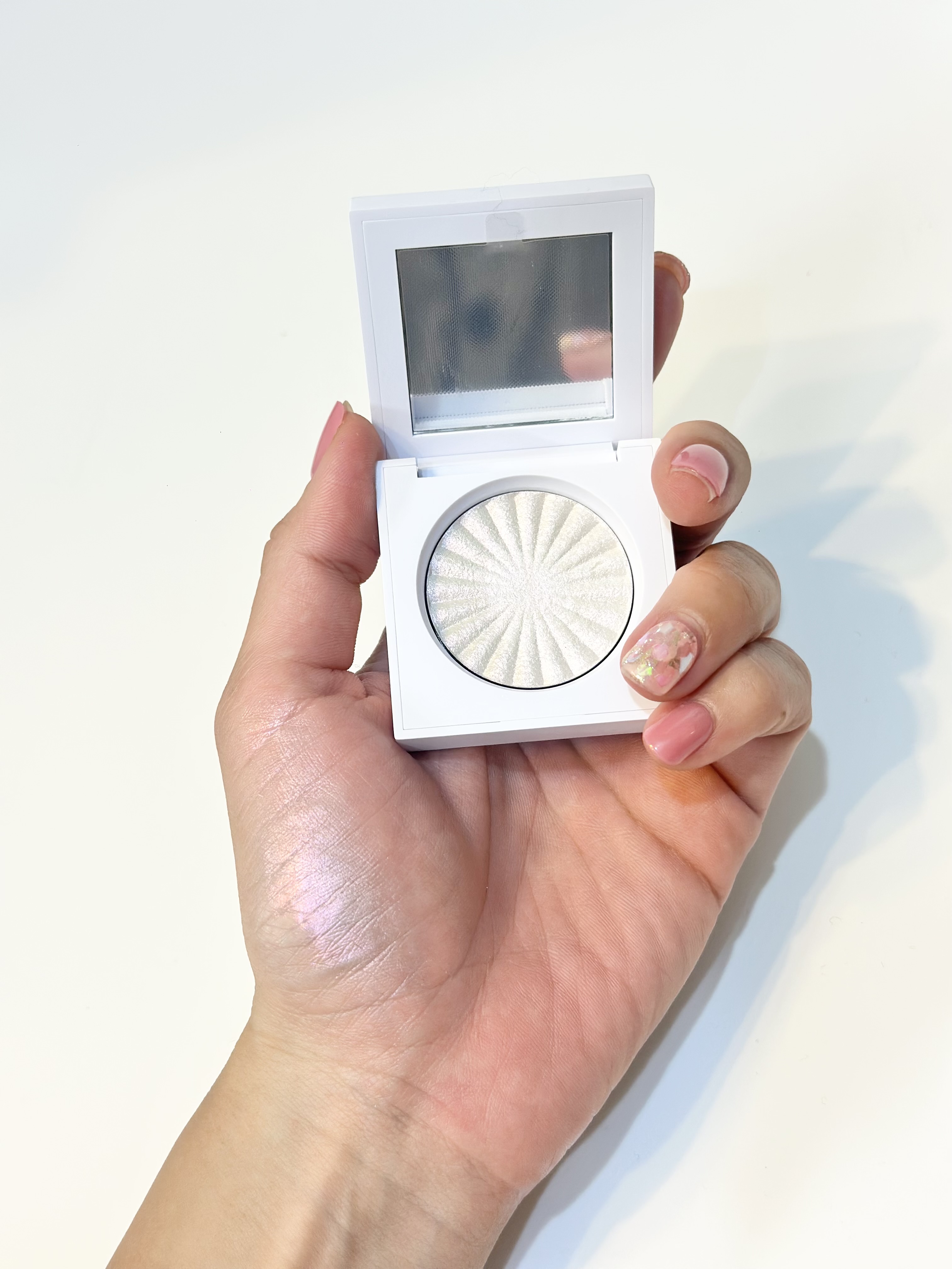 OFRA mini Highlighter/Ofra Cosmetics/パウダーハイライトを使ったクチコミ（3枚目）