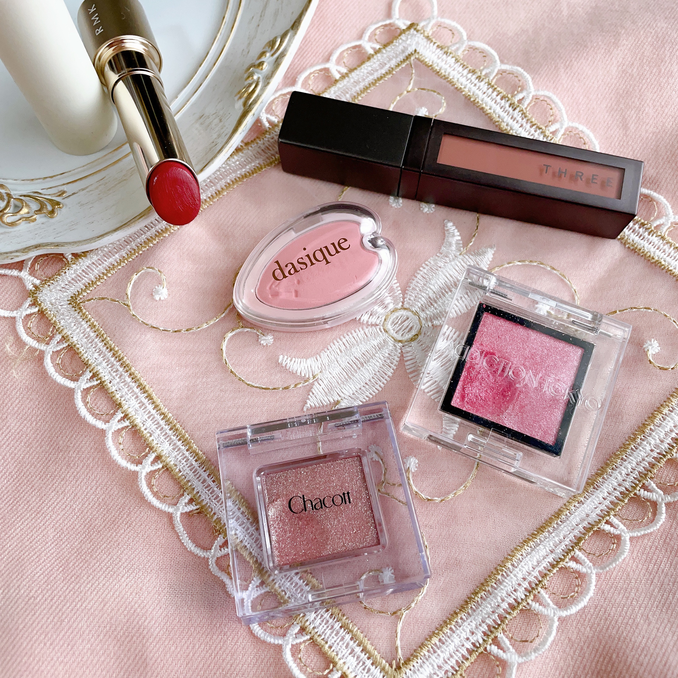 THREE ユナイテッドフルイドアイカラー S02 EVER TOGETHER/THREE/リキッドアイシャドウを使ったクチコミ（1枚目）