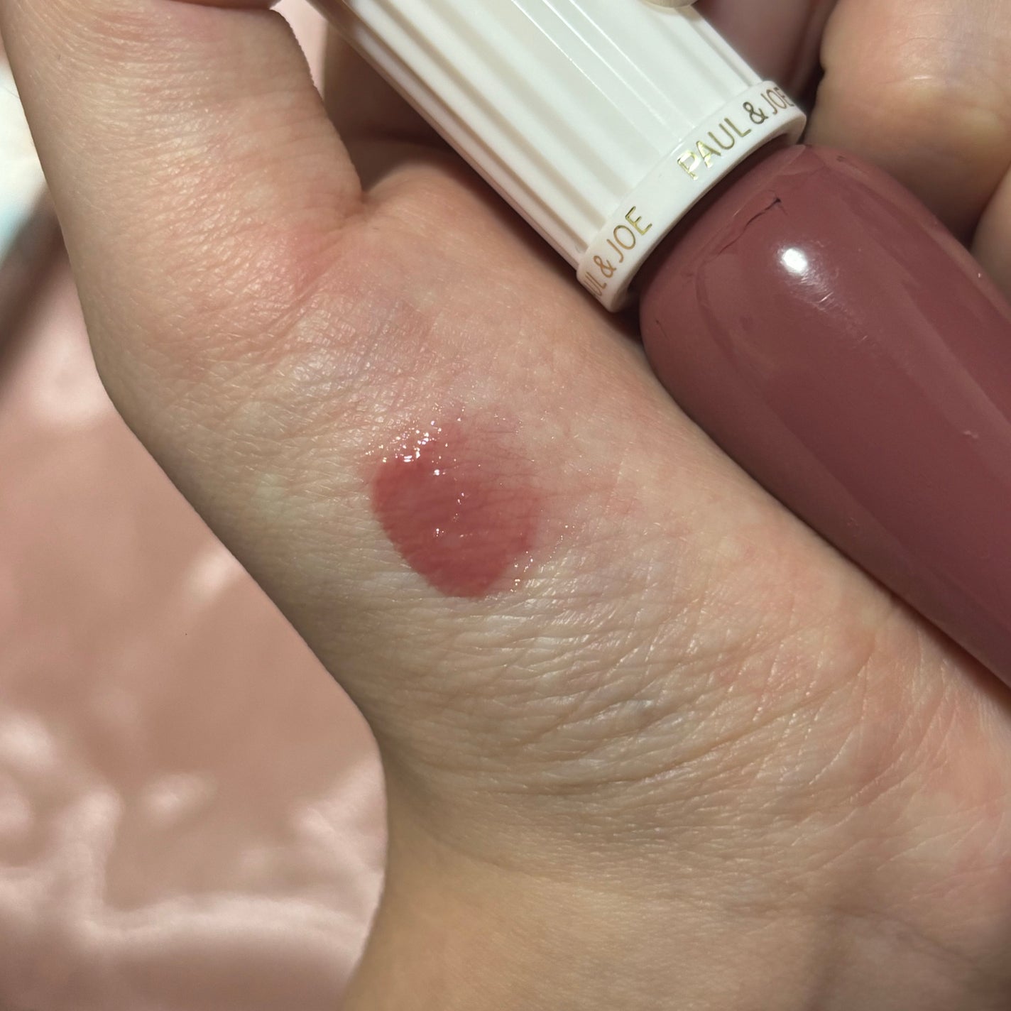 グロッシー ルージュ/PAUL & JOE BEAUTE/口紅を使ったクチコミ(2枚目)