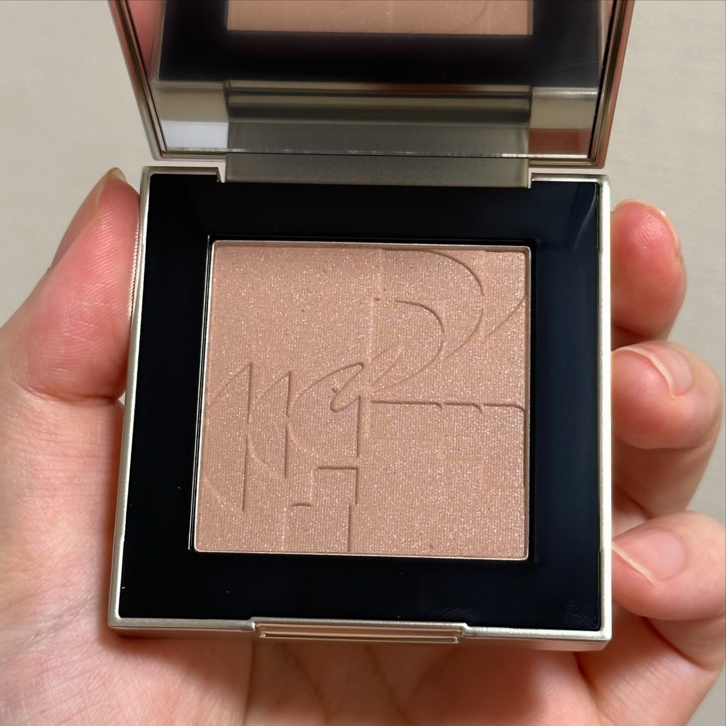 オールオーバーフェイスブラッシュ/TWO SLASH FOUR/パウダーチークを使ったクチコミ（3枚目）