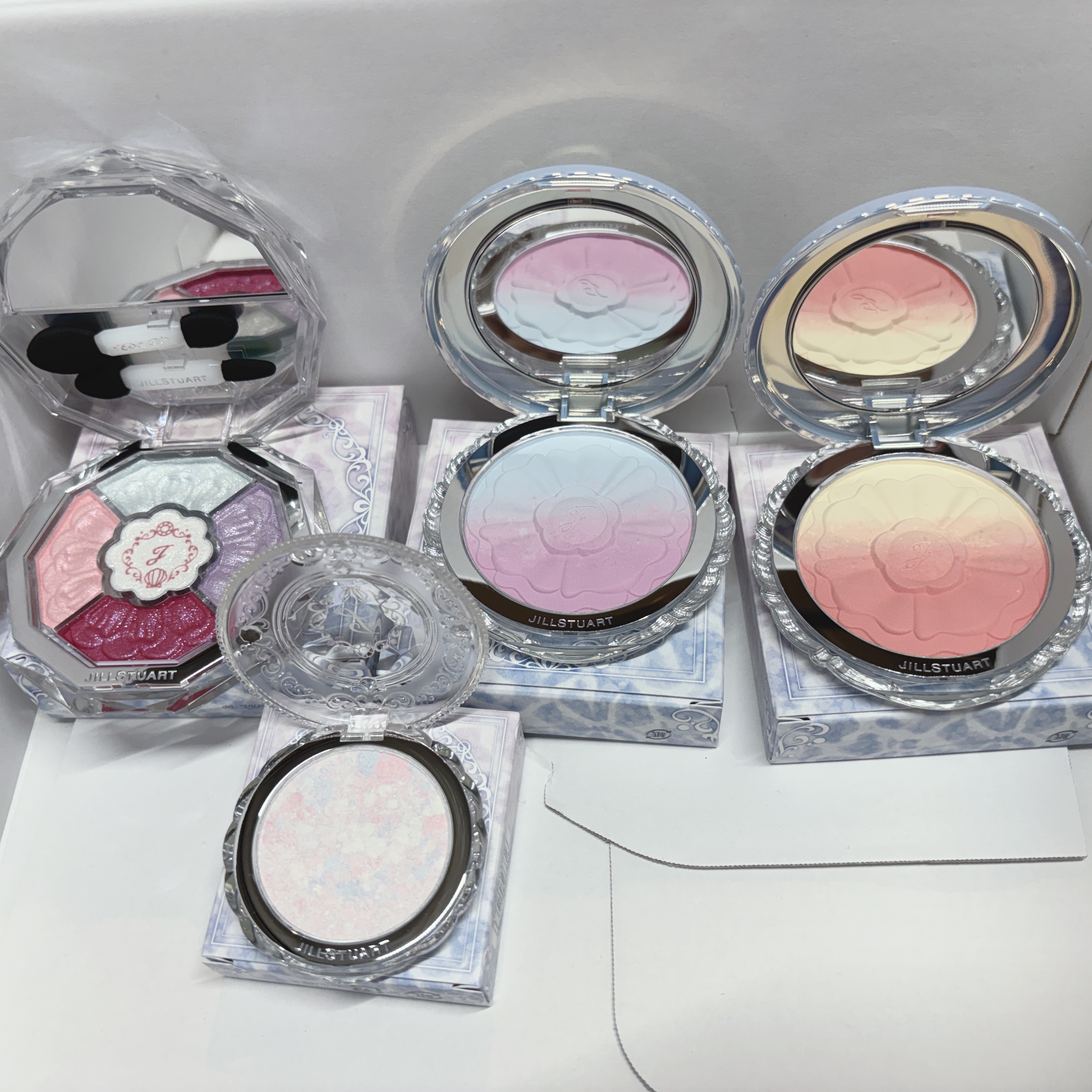 ジルスチュアート ブルームクチュール アイズ　ジュエルドブーケ/JILL STUART/アイシャドウパレットを使ったクチコミ（1枚目）