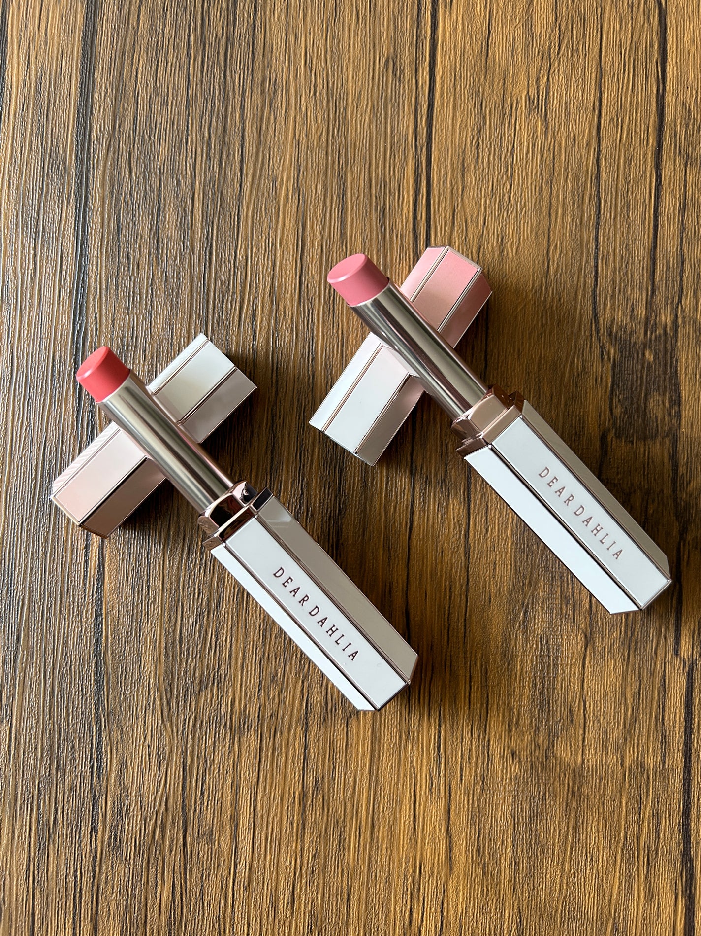 リップアルアグロウシャイン/DEAR DAHLIA/口紅を使ったクチコミ(3枚目)