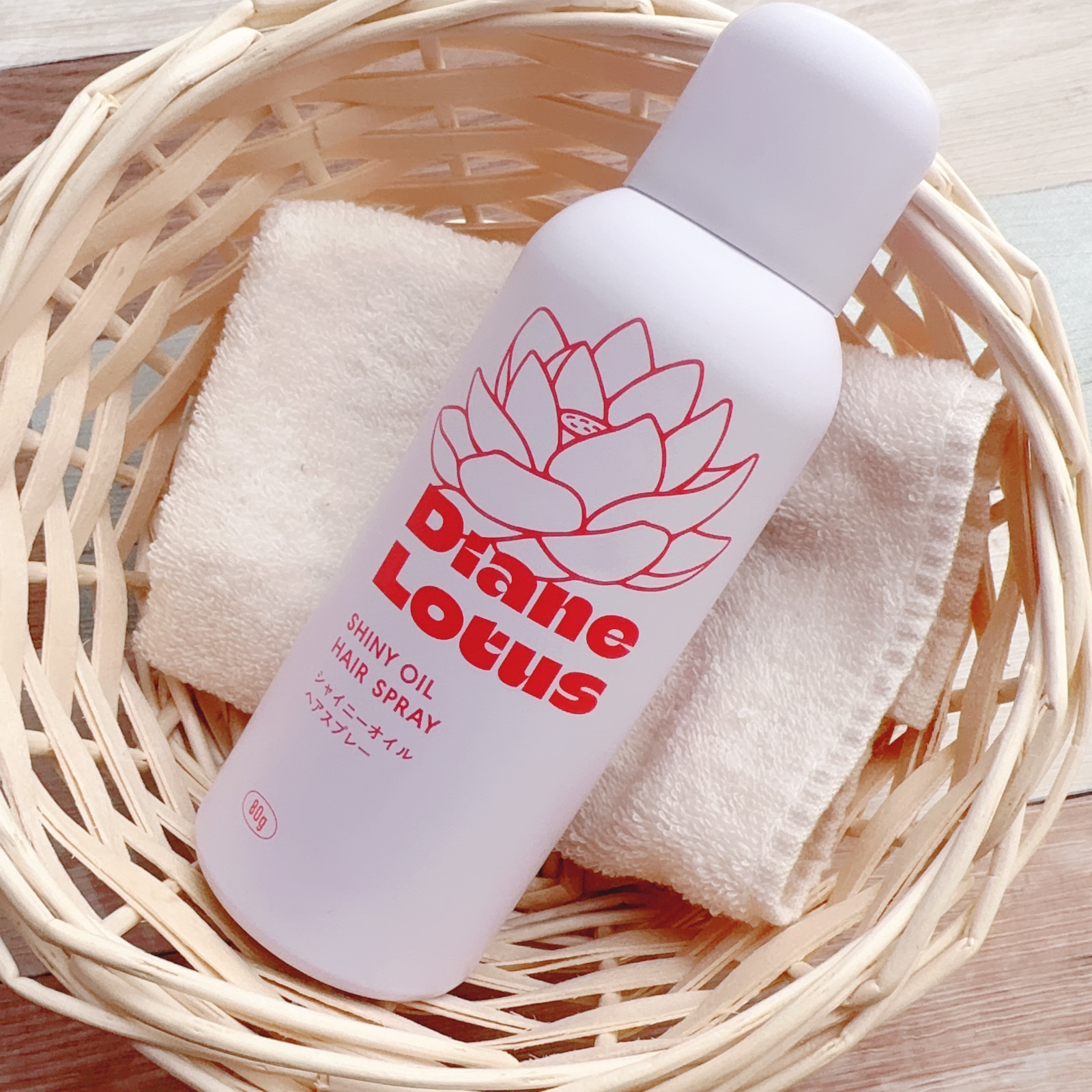 ロータス シャイニーオイル ヘアスプレー フィグ＆ローズの香り/ダイアン/ヘアスプレーを使ったクチコミ（2枚目）